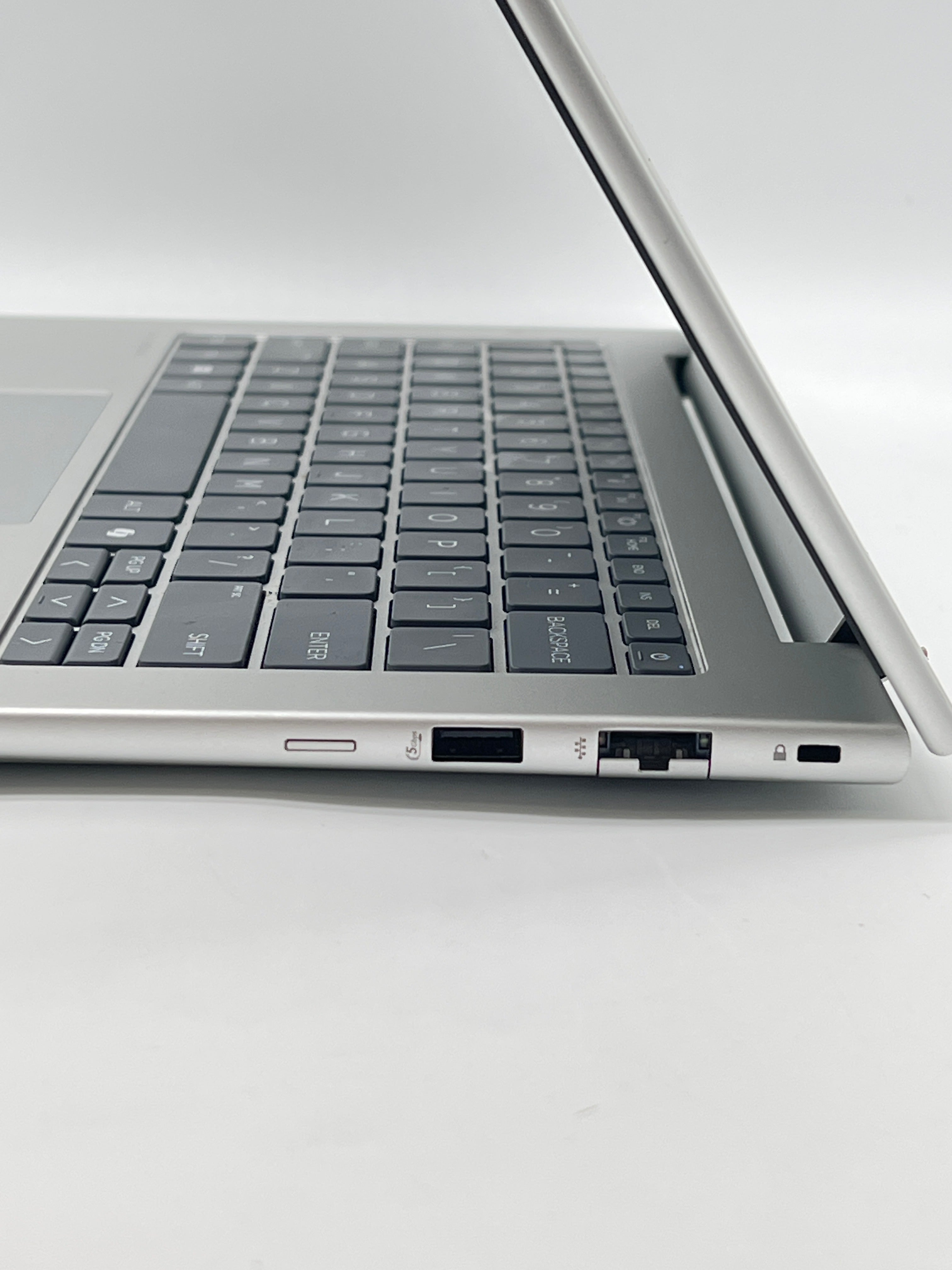 HP Elitebook 640 G11 Ultra 5-135U 16GB RAM 512GB SSD - Used