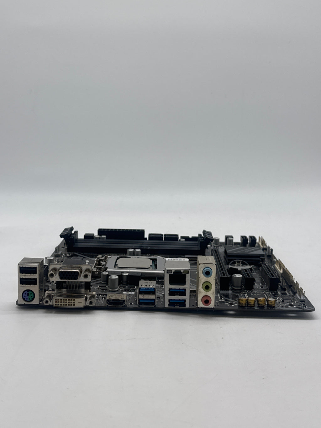 GIGABYTE B365M DS3H LGA1151 Motherboard w/ Intel Core i5-9400F 6 Cores 2.90GHz