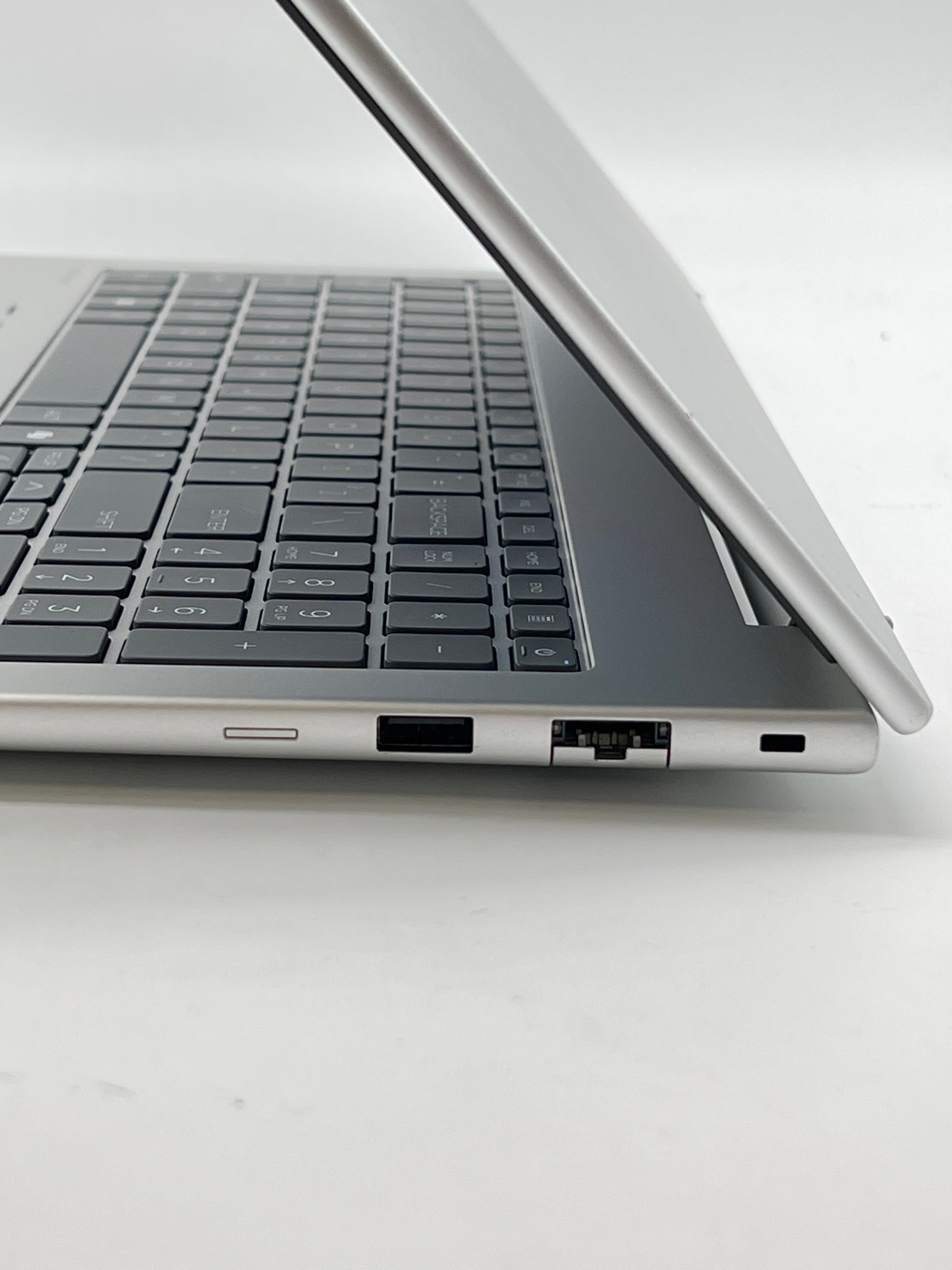 HP EliteBook 6 G1i 16" Ultra 7 265H 32GB RAM 2TB SSD RTX 3050 - Used