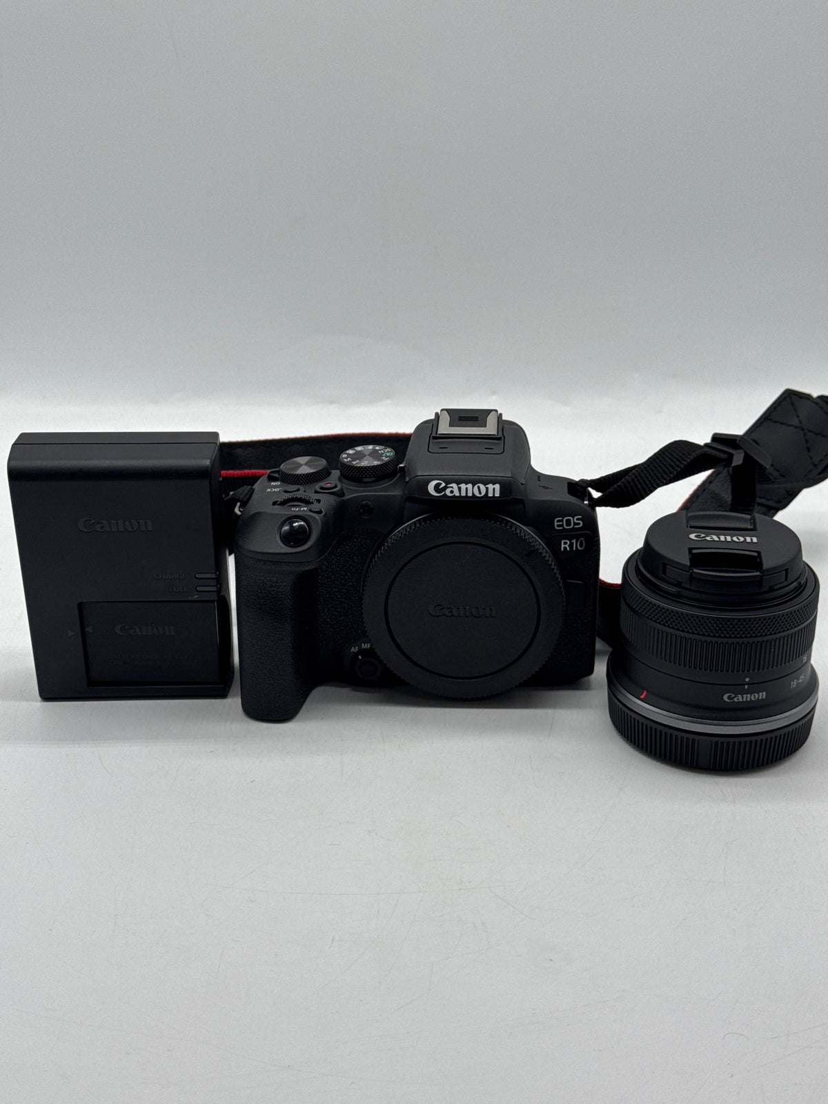 Canon EOS R10 Mirrorless Camera w/ RF-S 18-45mm Lens Black - Used