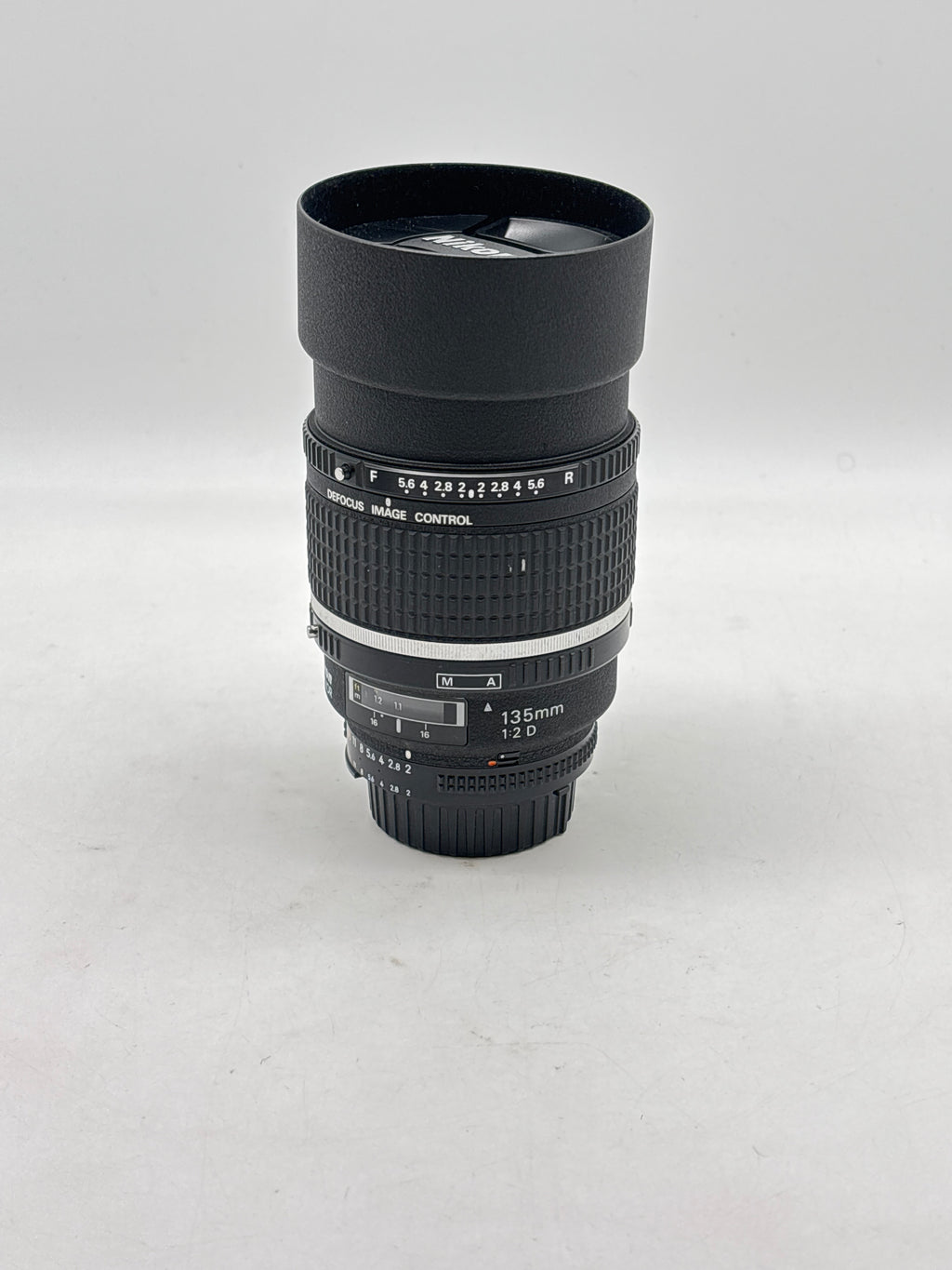 Nikon AF DC-Nikkor 135mm f/2D Nikon F Mount - Hazy Elements
