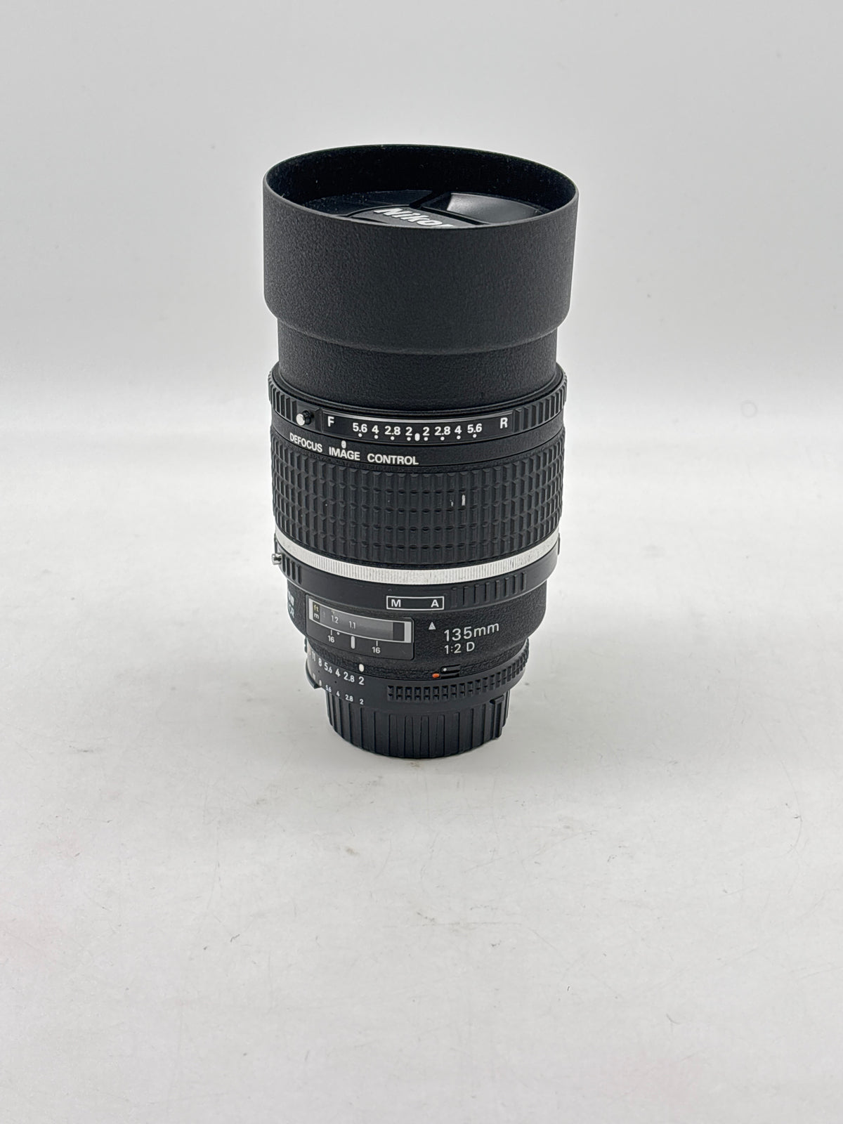 Nikon AF DC-Nikkor 135mm f/2D Nikon F Mount - Hazy Elements