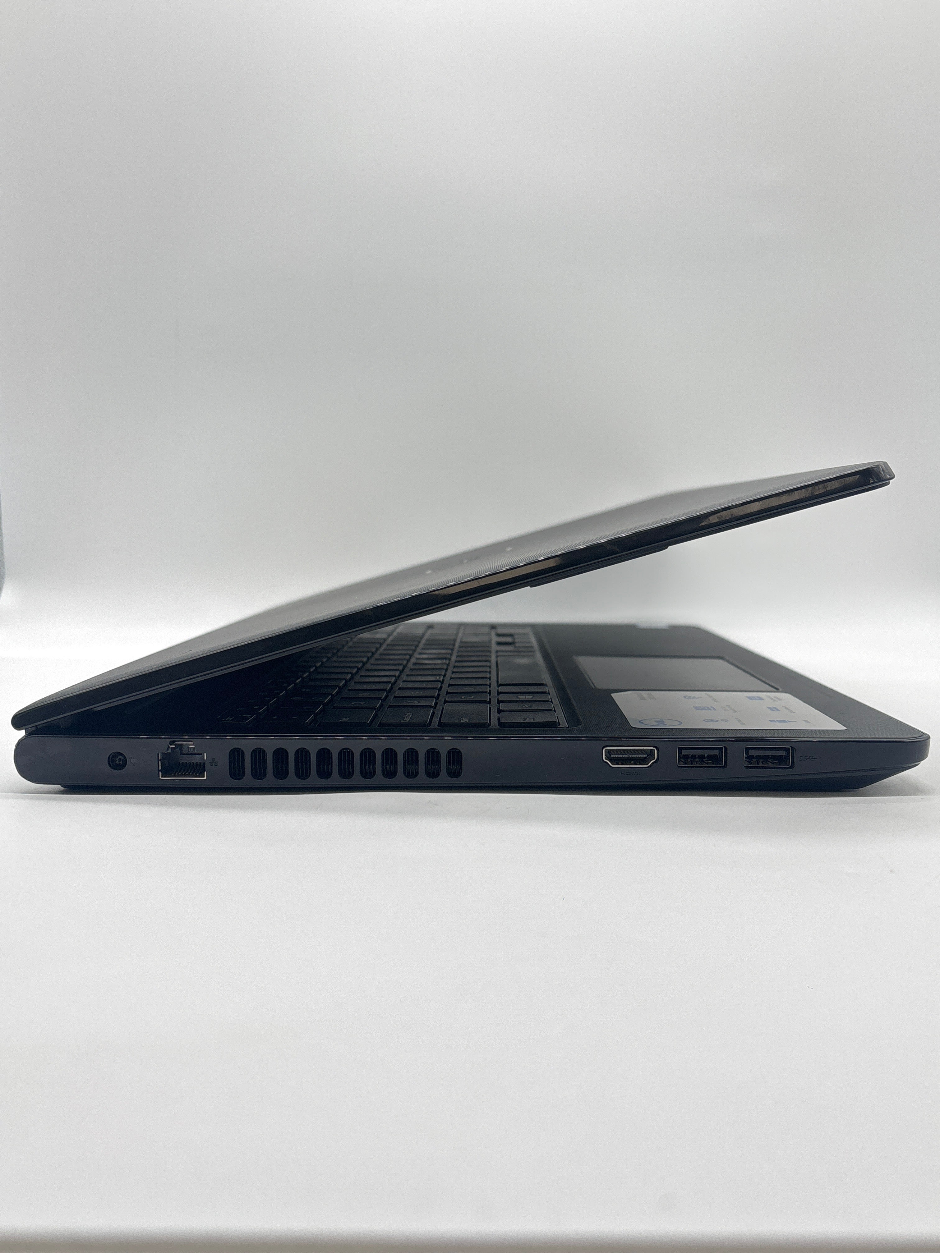 Dell Inspiron 15 3567 i3-7100U 6GB RAM 1TB HDD - For Parts (No Battery)