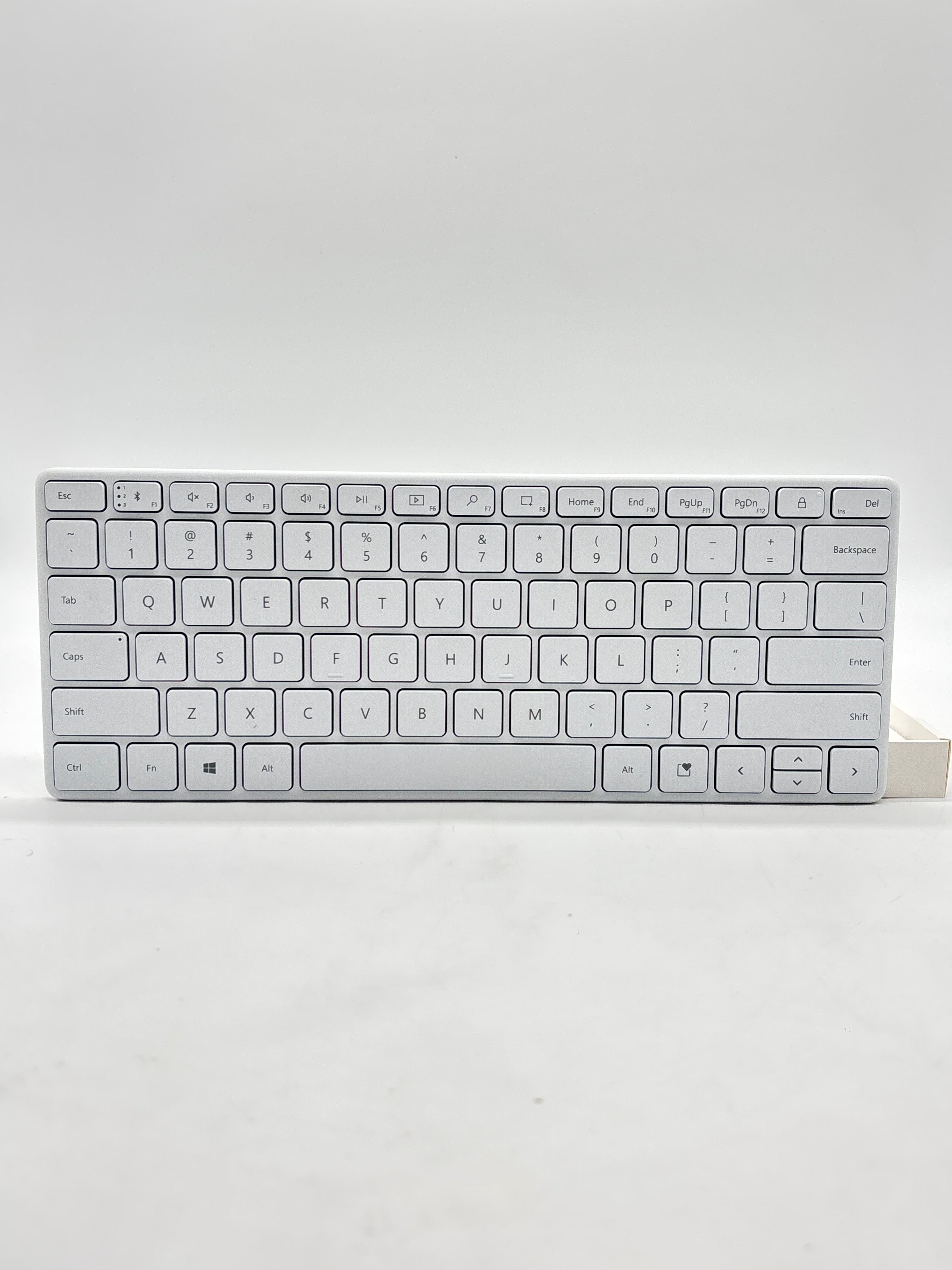 Microsoft Model 1954 Wireless Compact Keyboard white - with Box