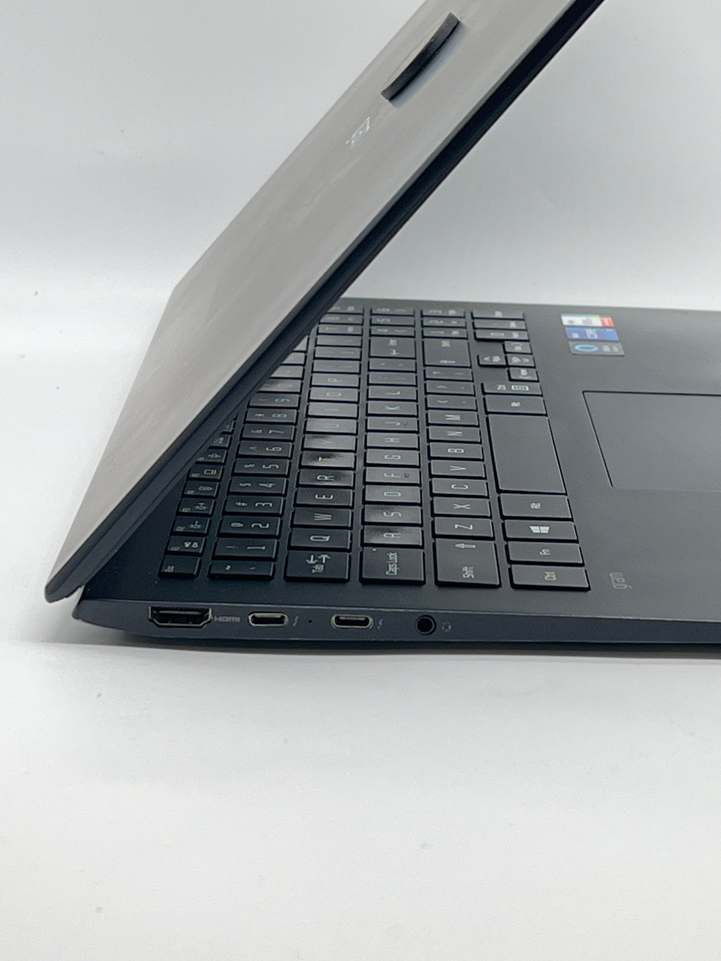 LG Gram 15.6 inch i7-1195G7 16GB RAM 1TB SSD - Used