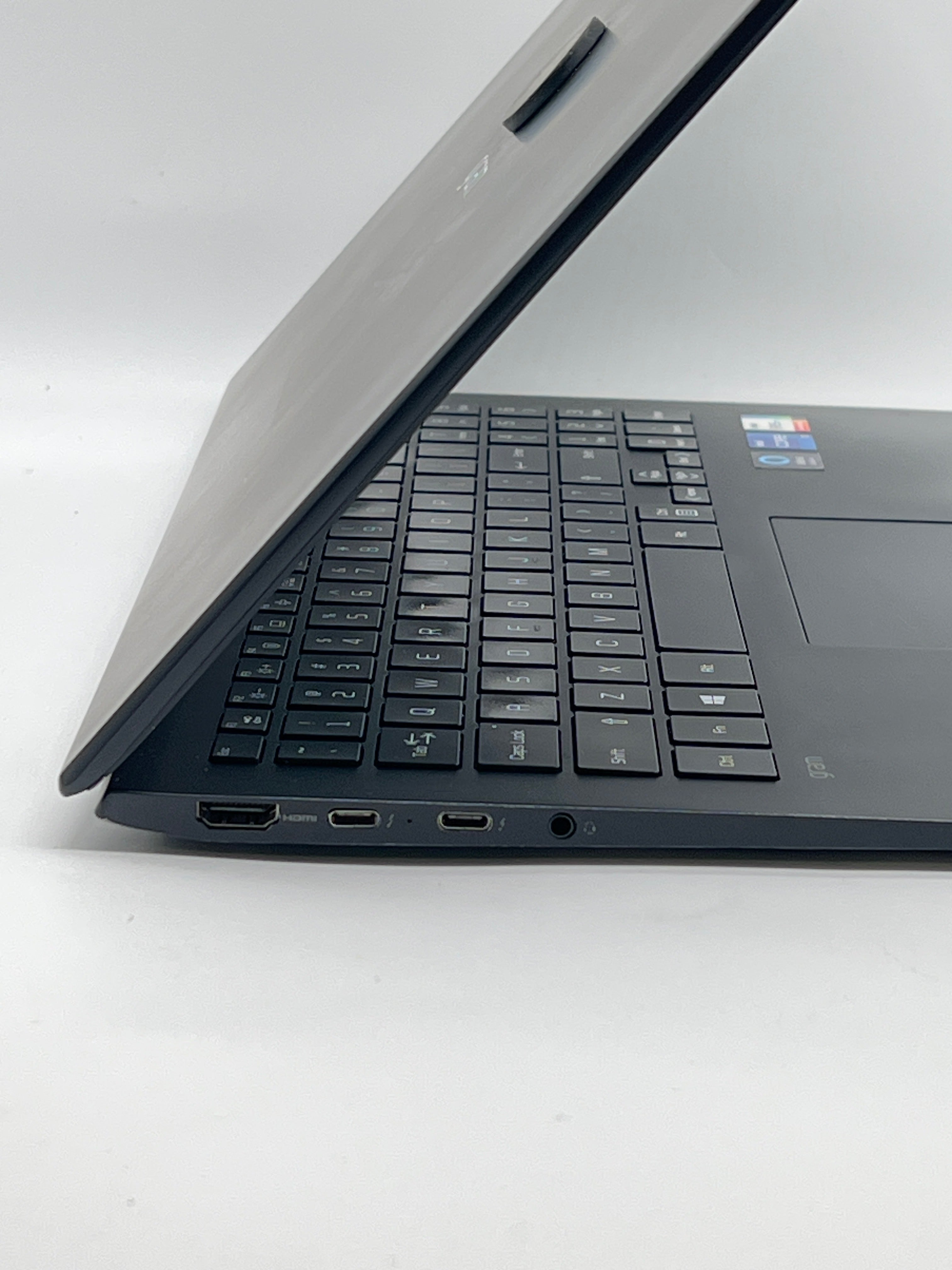 LG Gram 15.6 inch i7-1195G7 16GB RAM 1TB SSD - Used