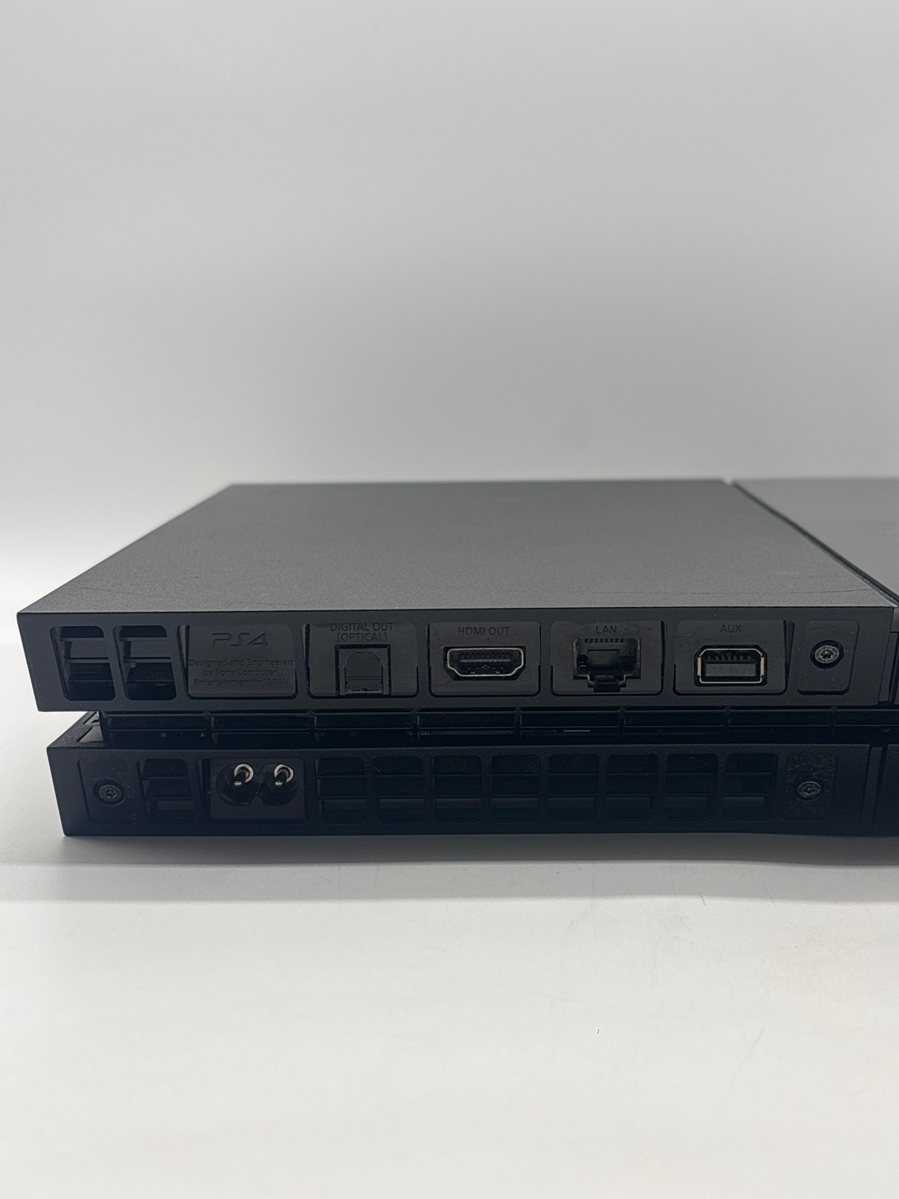 Sony PlayStation 4 CUH-1116A 500GB Black