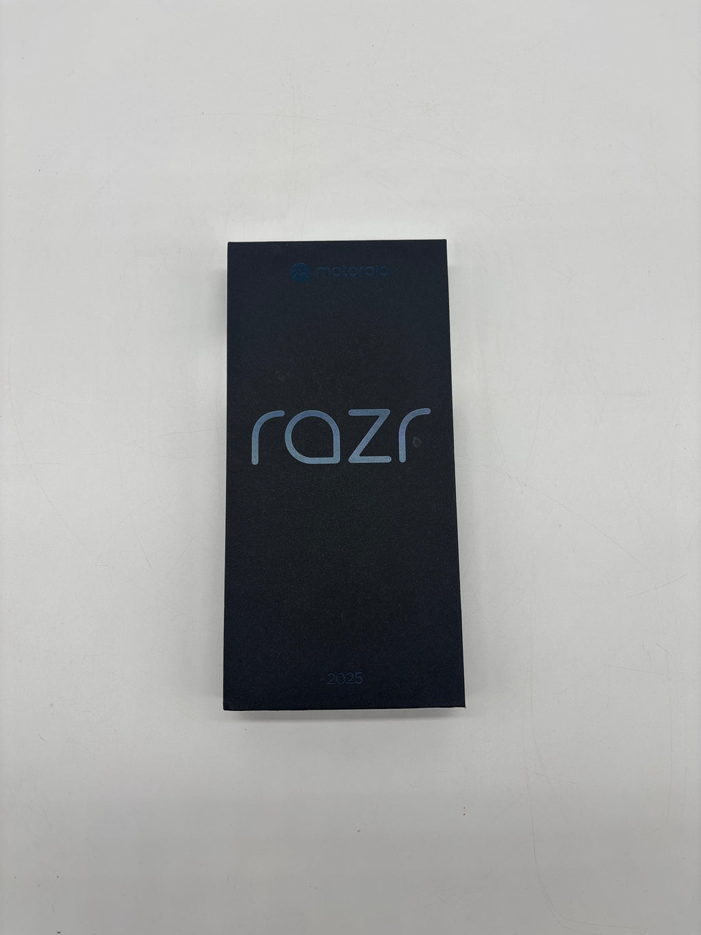 Motorola Razr 2025 256 GB w/ Box - For Parts (Visible by Verizon Compatible)