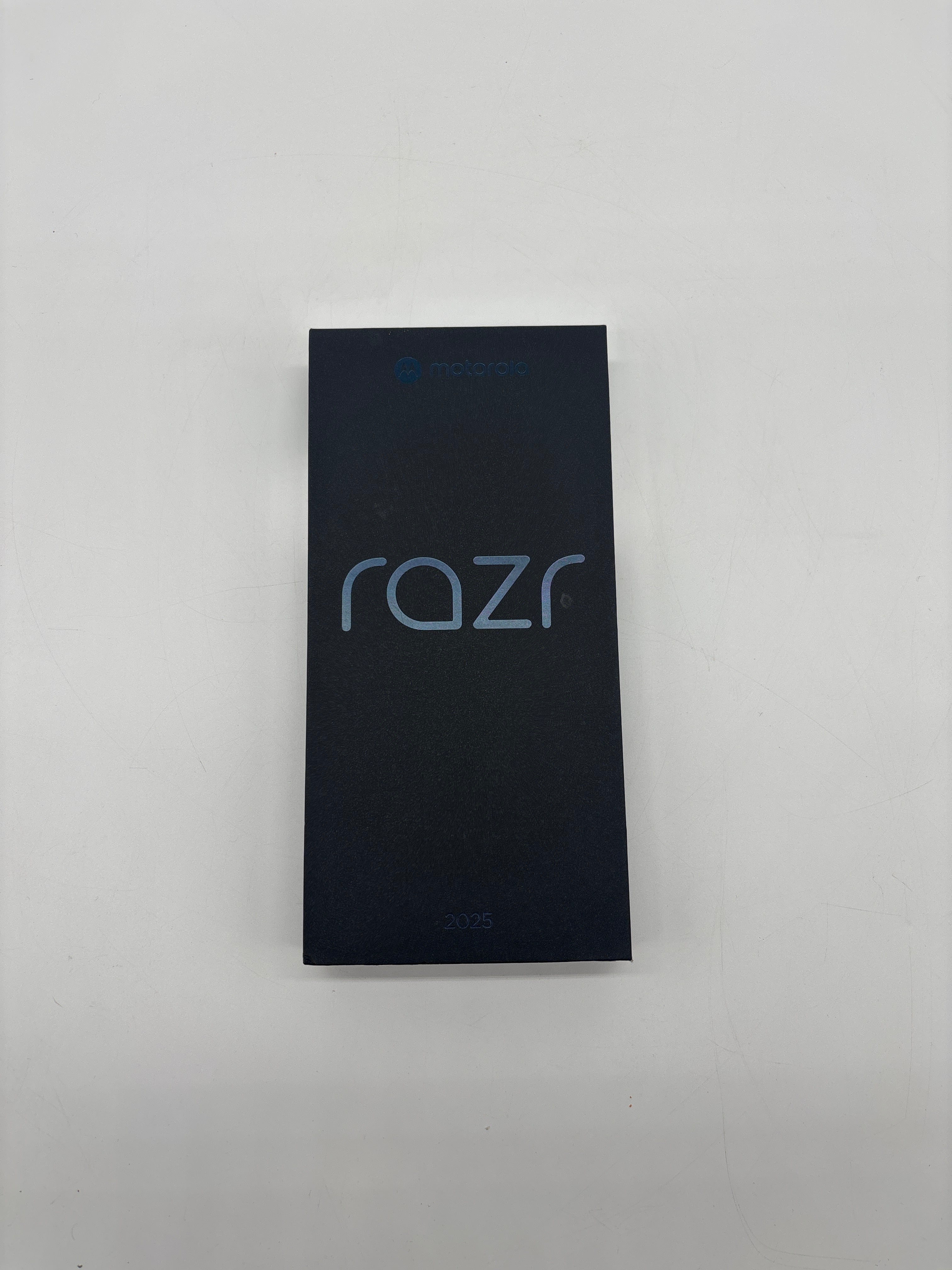 Motorola Razr 2025 256 GB w/ Box - For Parts (Visible by Verizon Compatible)