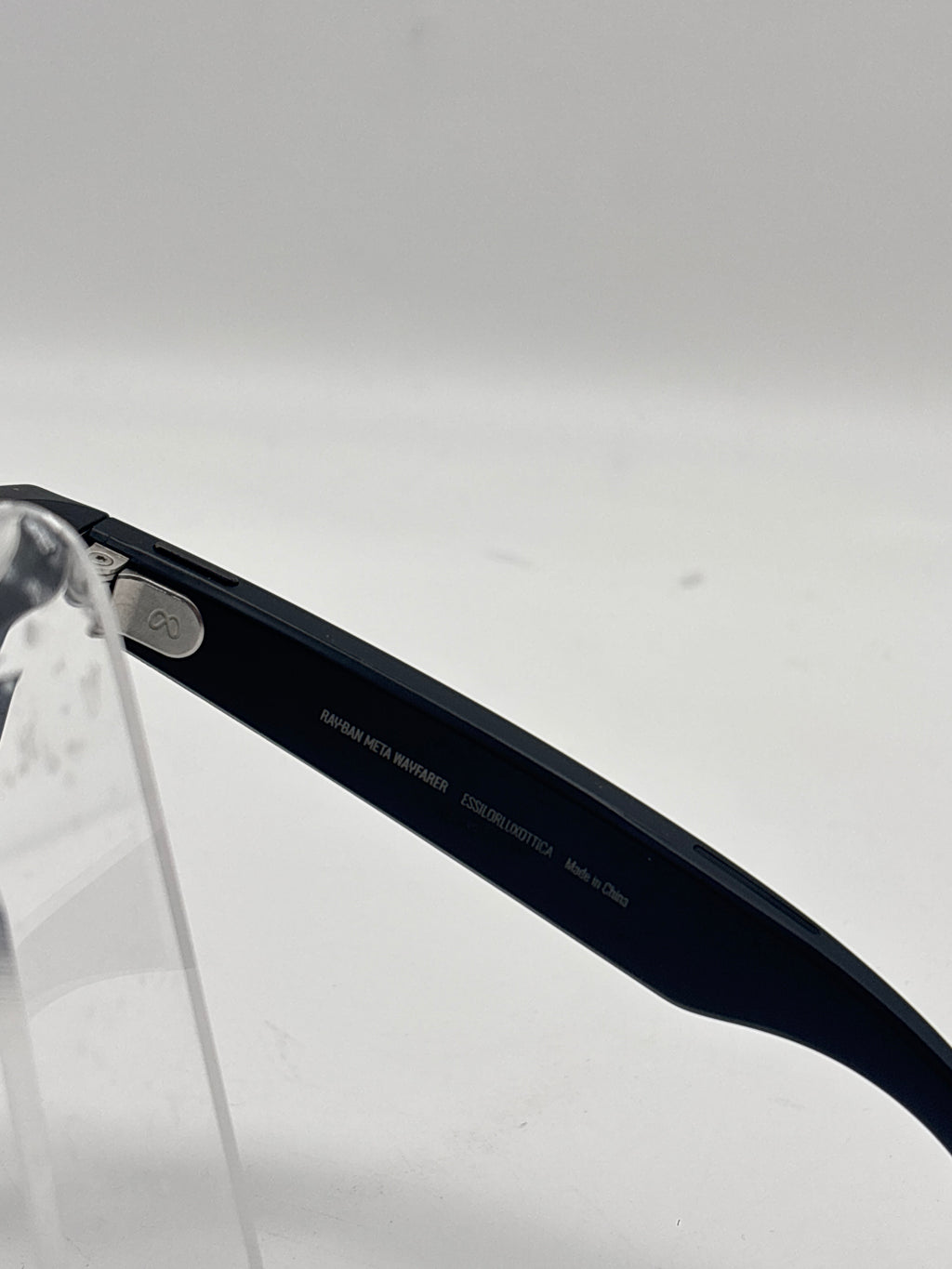 Ray-Ban Meta Wayfarer Smart Glasses RW4008 Matte Black Clear Lenses - Used