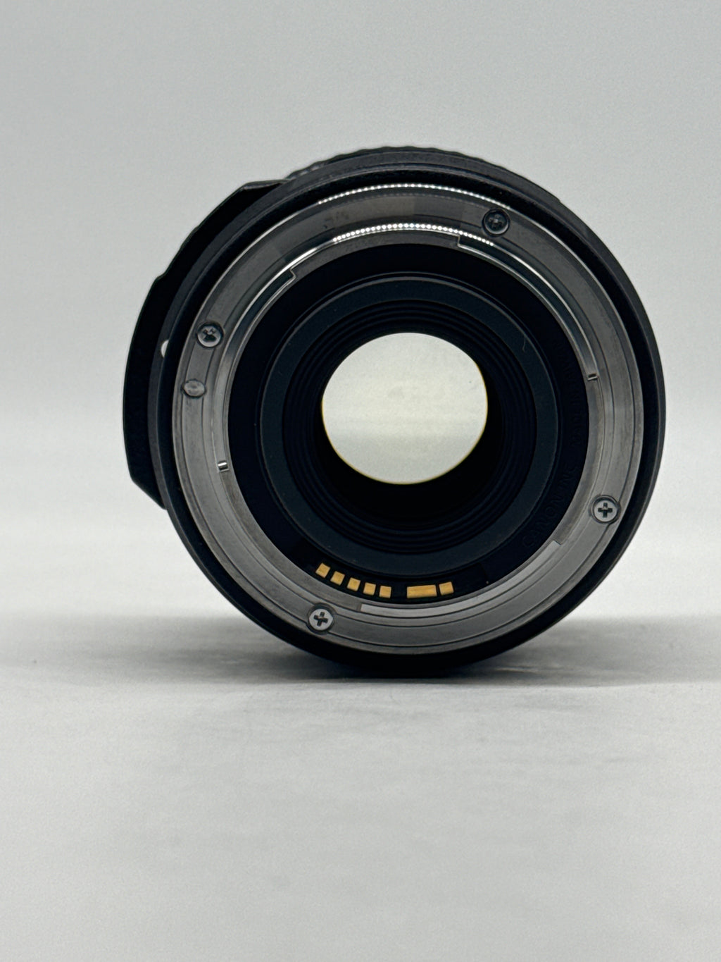 Canon EOS R Mirrorless Camera w/ Lens Black - Used
