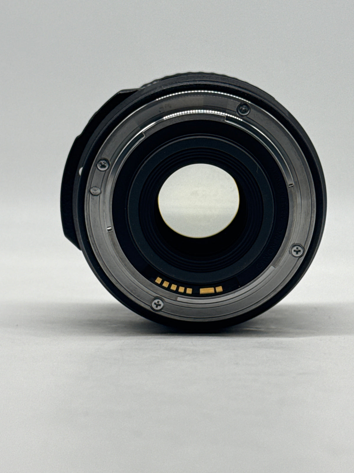 Canon EOS R Mirrorless Camera w/ Lens Black - Used