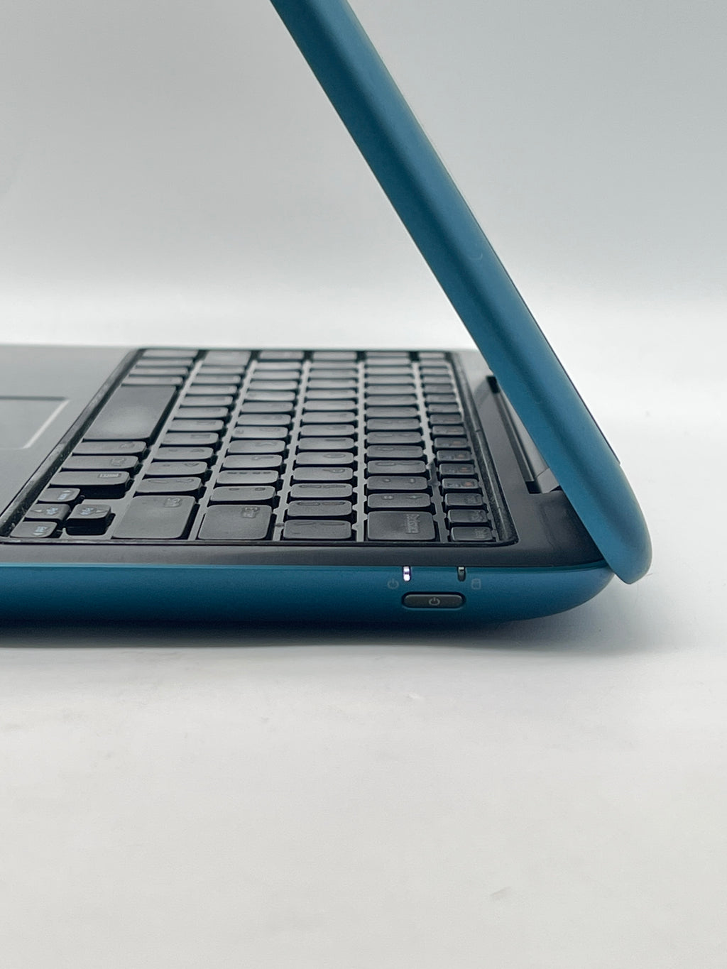 Dell Inspiron 1090 Intel Atom N550 2GB RAM 320GB HDD Touch - Used