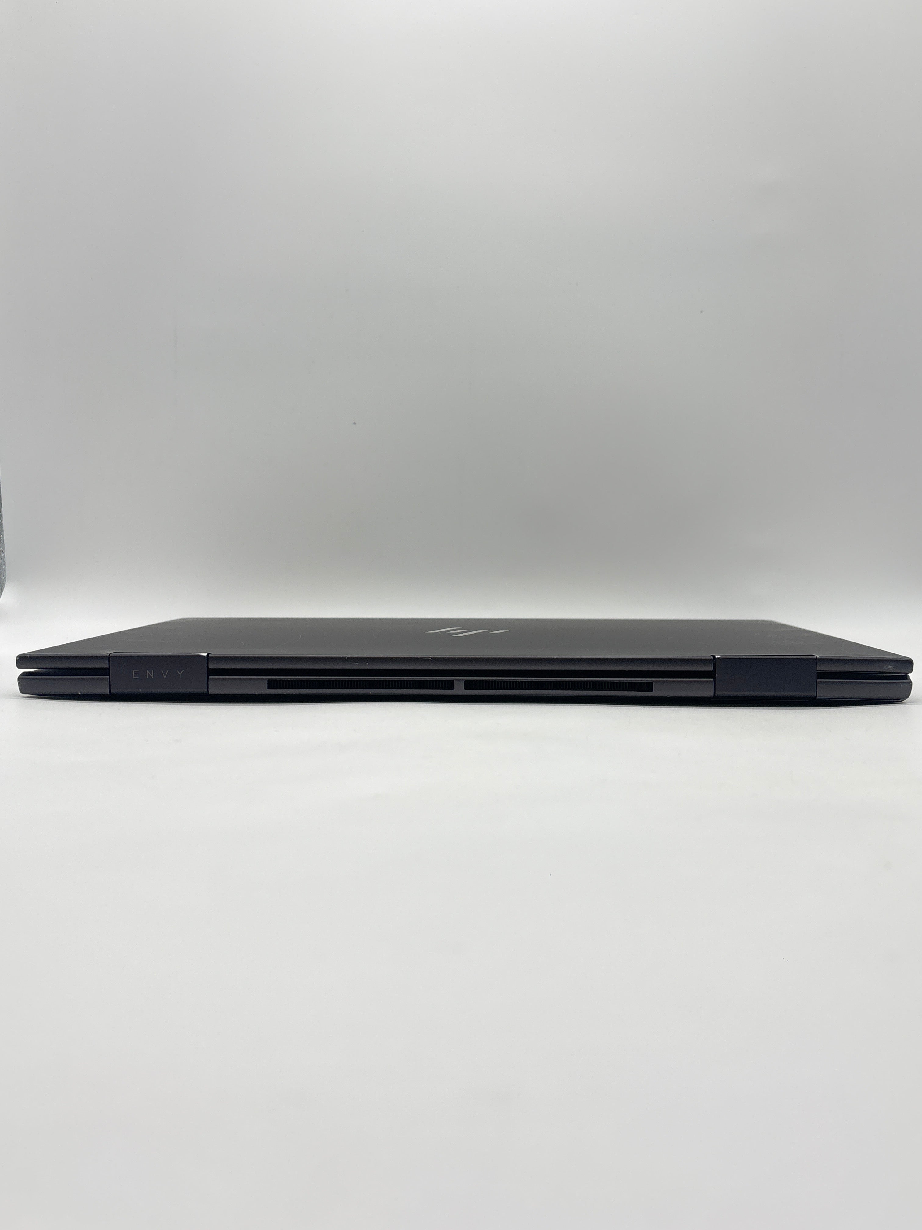HP ENVY 15-fh0013dx Ryzen 5 7530U 8GB RAM 256GB SSD - For Parts (Damaged Ports)