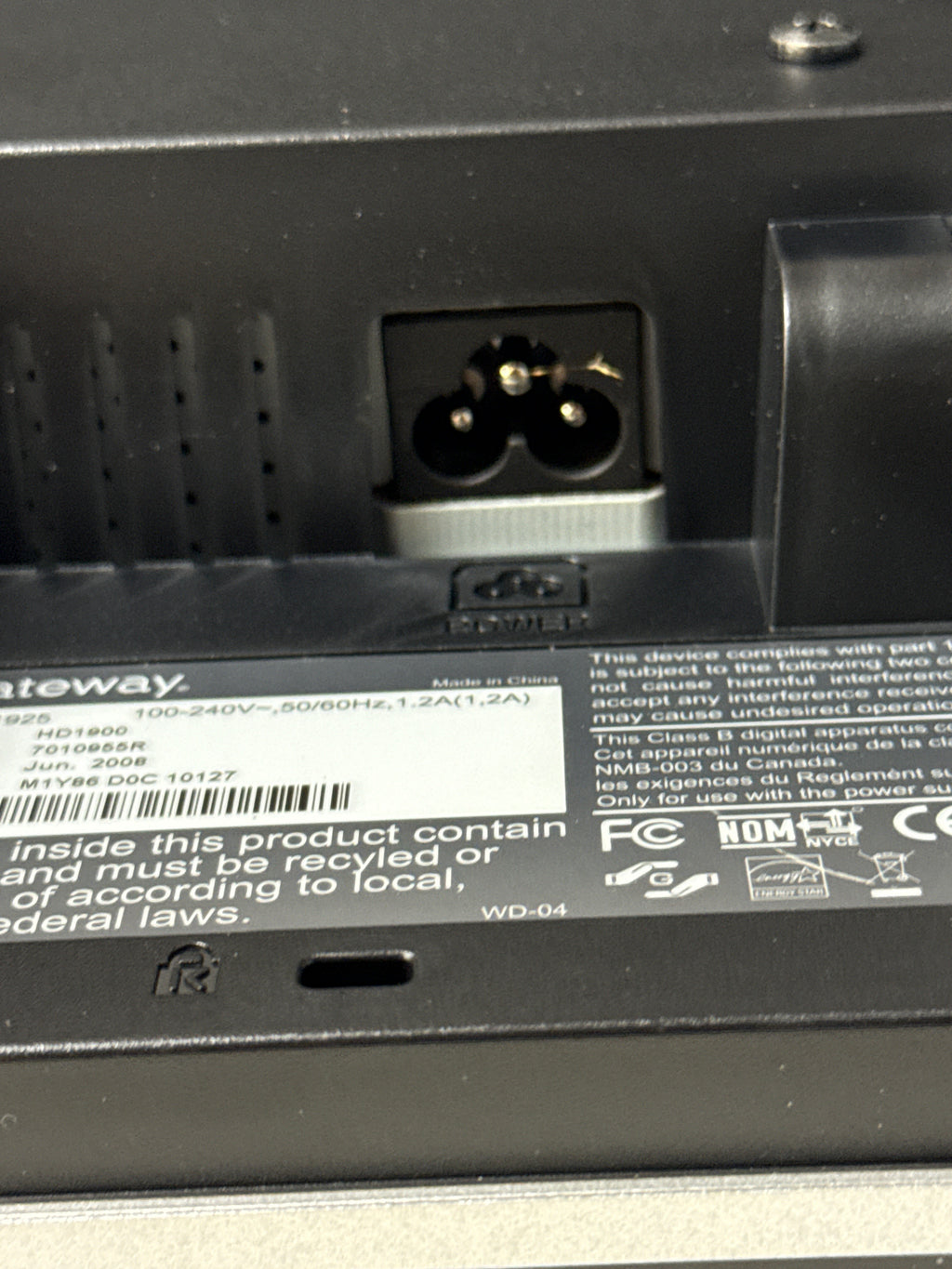 Gateway HD1900 19” Wide Black LCD Monitor 1440X900