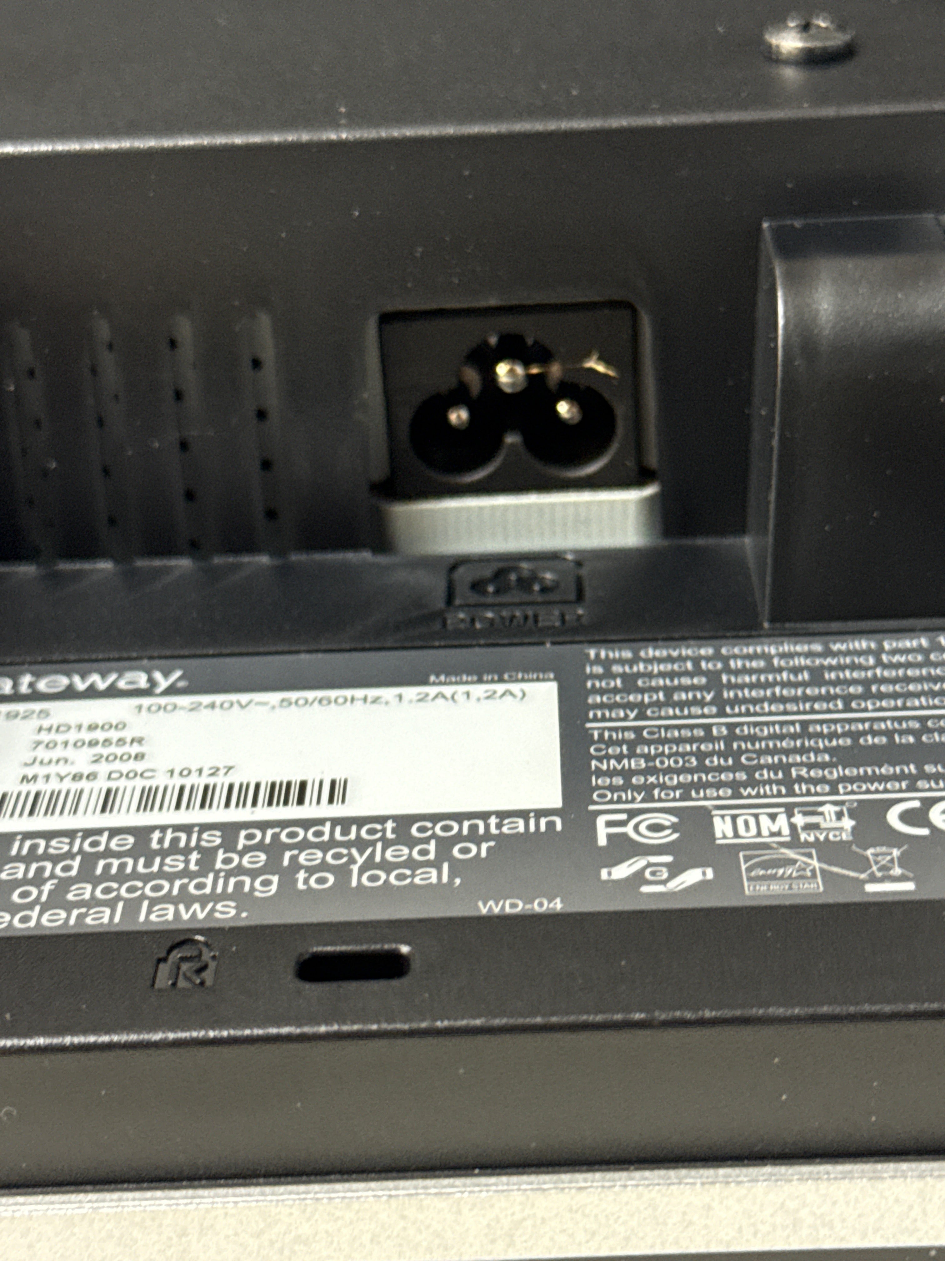 Gateway HD1900 19” Wide Black LCD Monitor 1440X900