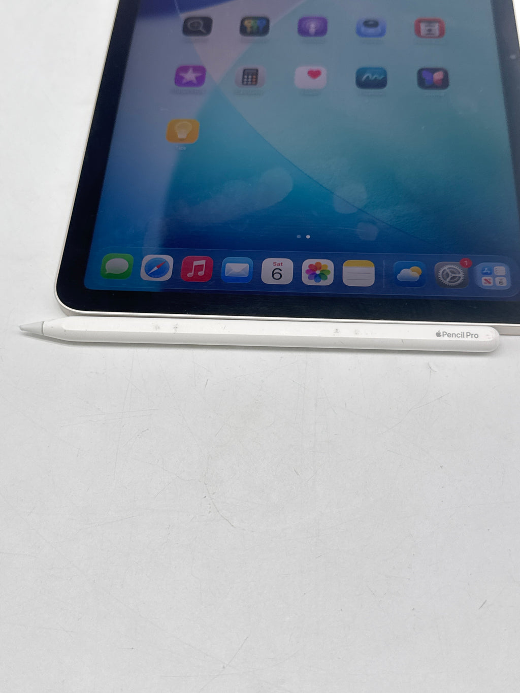 Apple iPad Air 11-inch M3 A3268 128GB Wi-Fi with Keyboard/Apple Pencil