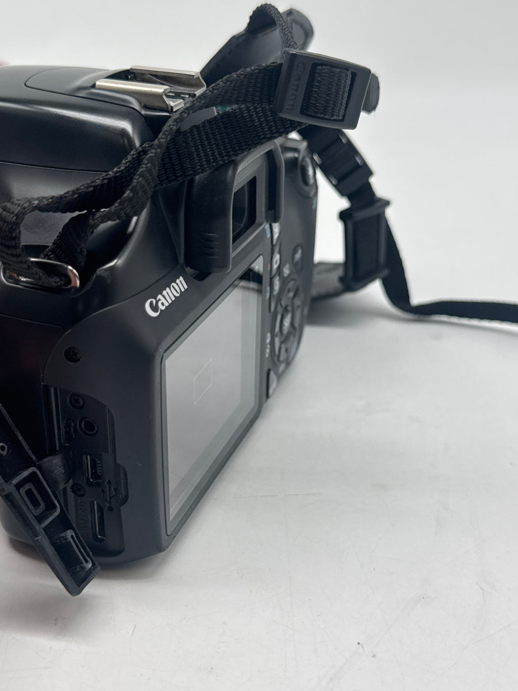 Canon EOS Rebel T3 Digital SLR Camera Black Used