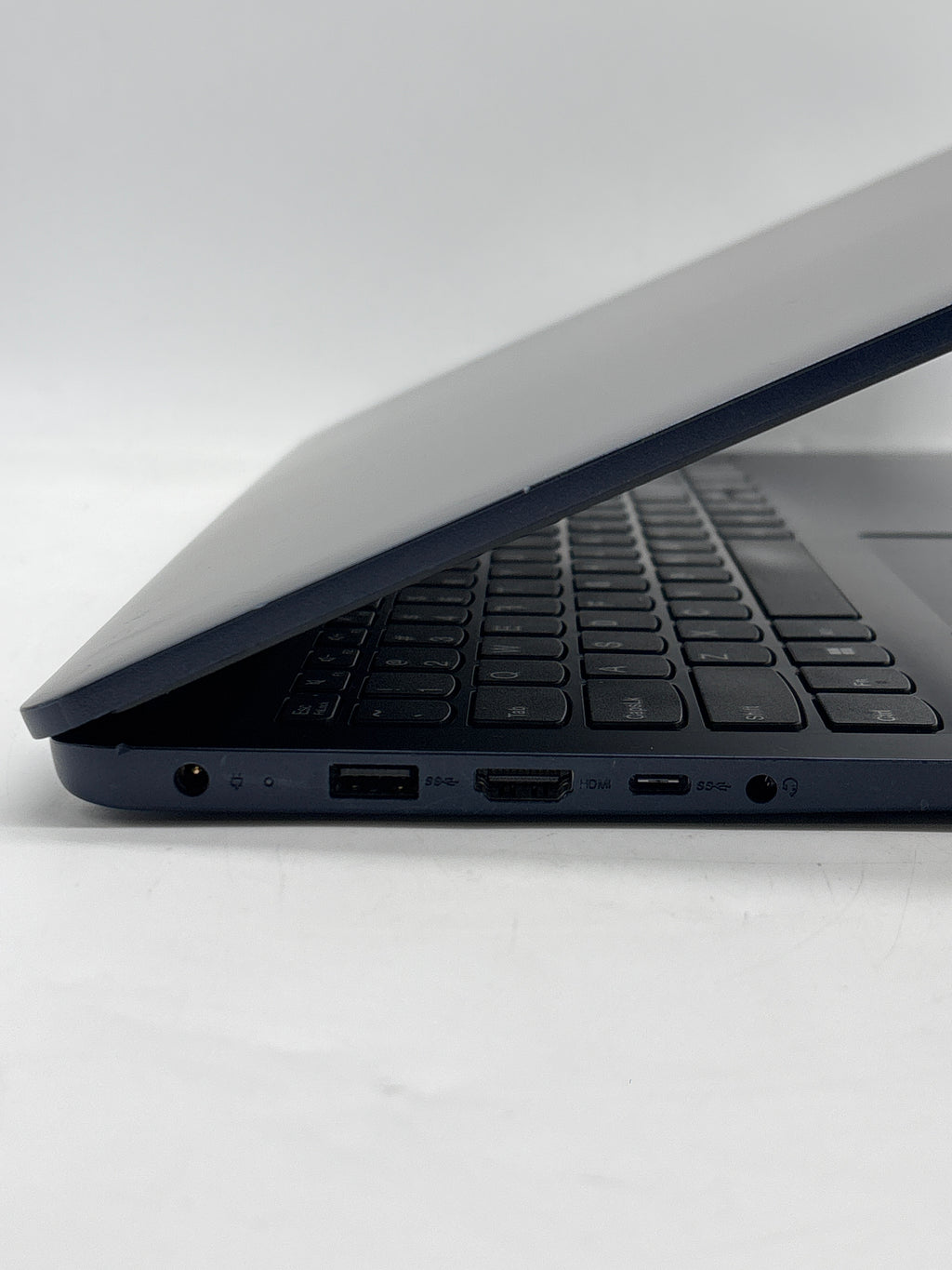 Lenovo Ideapad 1 15AMN7 15" AMD Ryzen 5 7520U 8GB RAM 256GB SSD Blue - READ