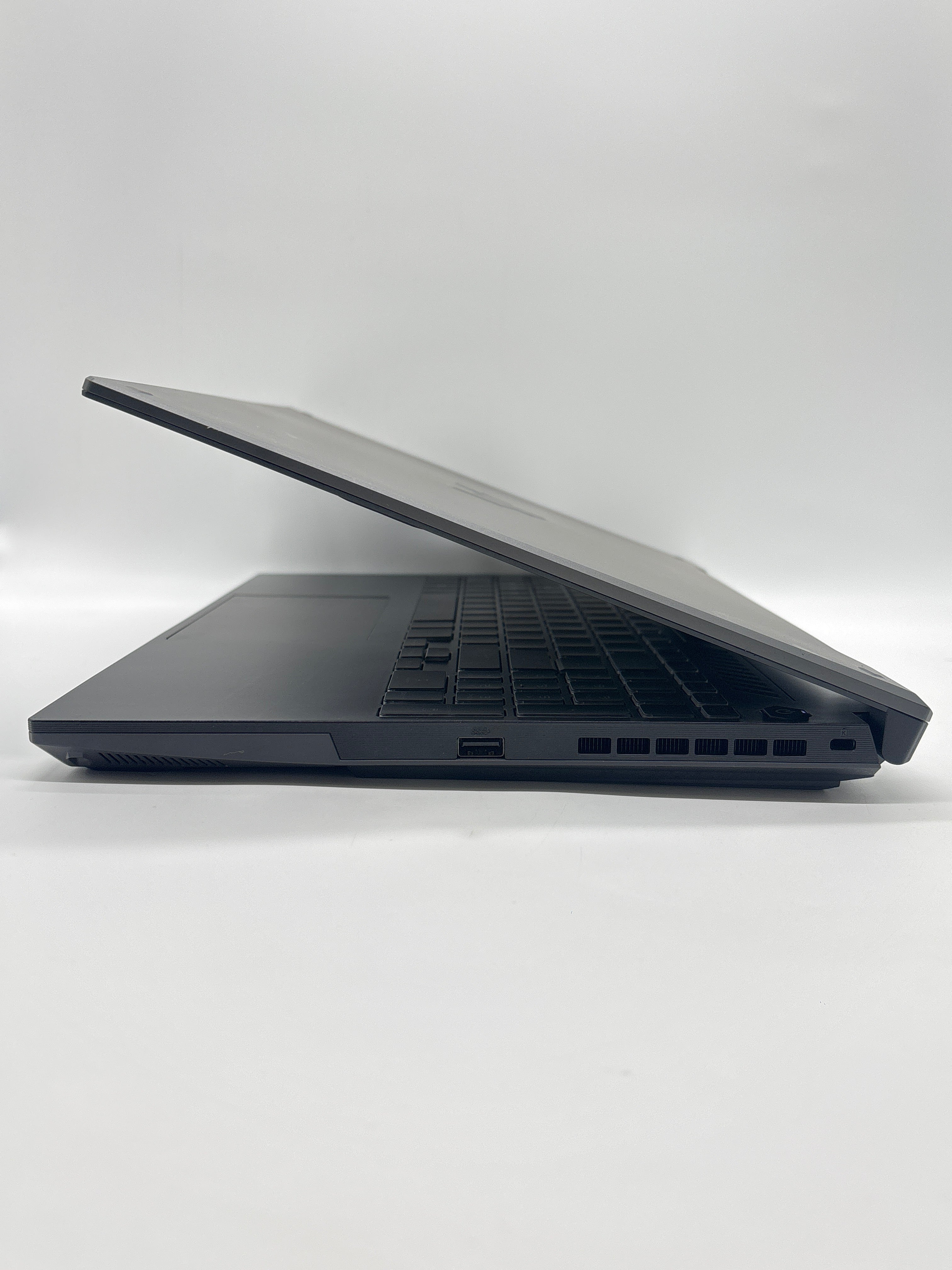 Asus TUF A16 FA607P Ryzen 9 7940HX 16GB RAM 512GB SSD RTX 4070