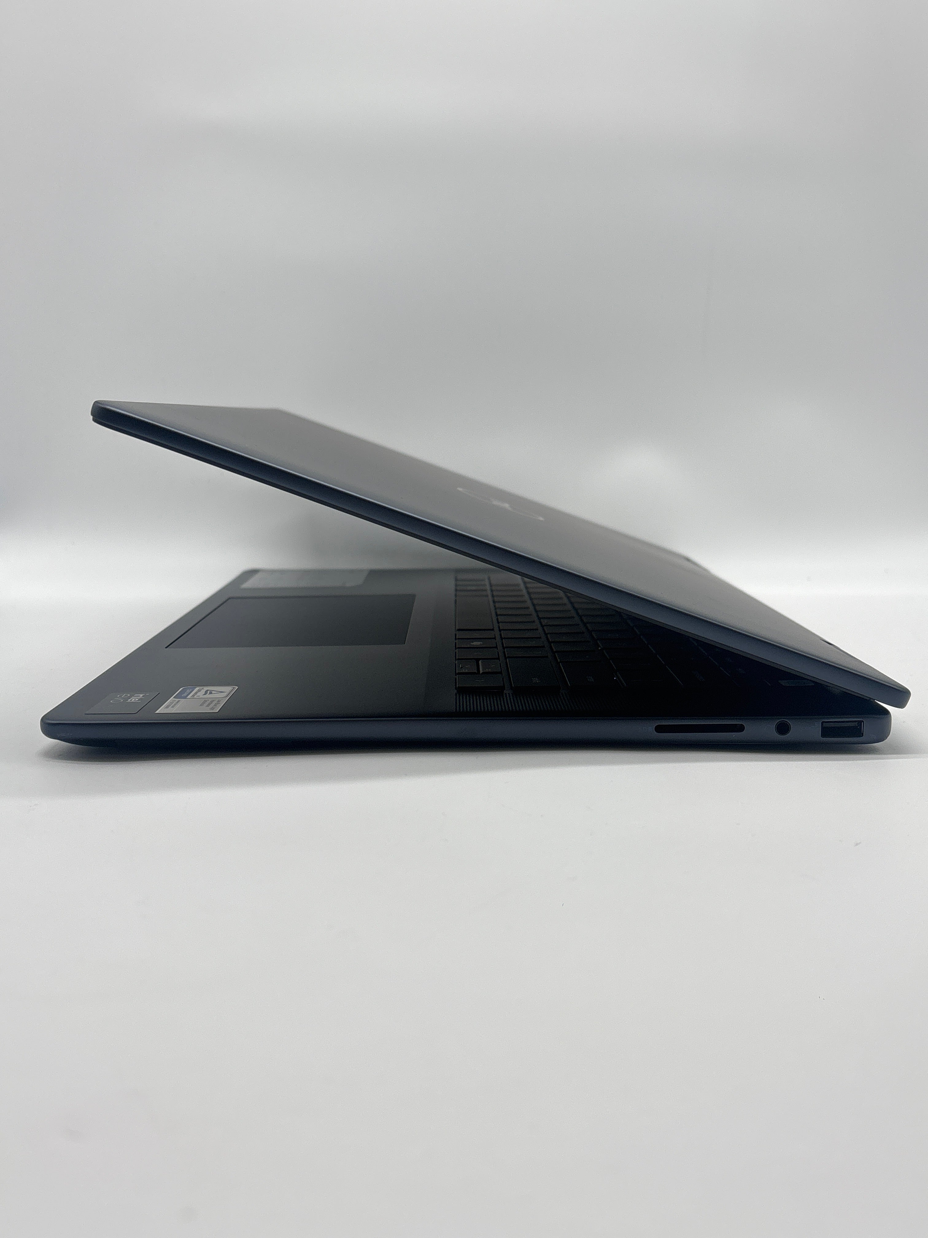 Dell Inspiron 16 7640 2-in-1 Ultra 7 155H 16GB RAM 1TB SSD