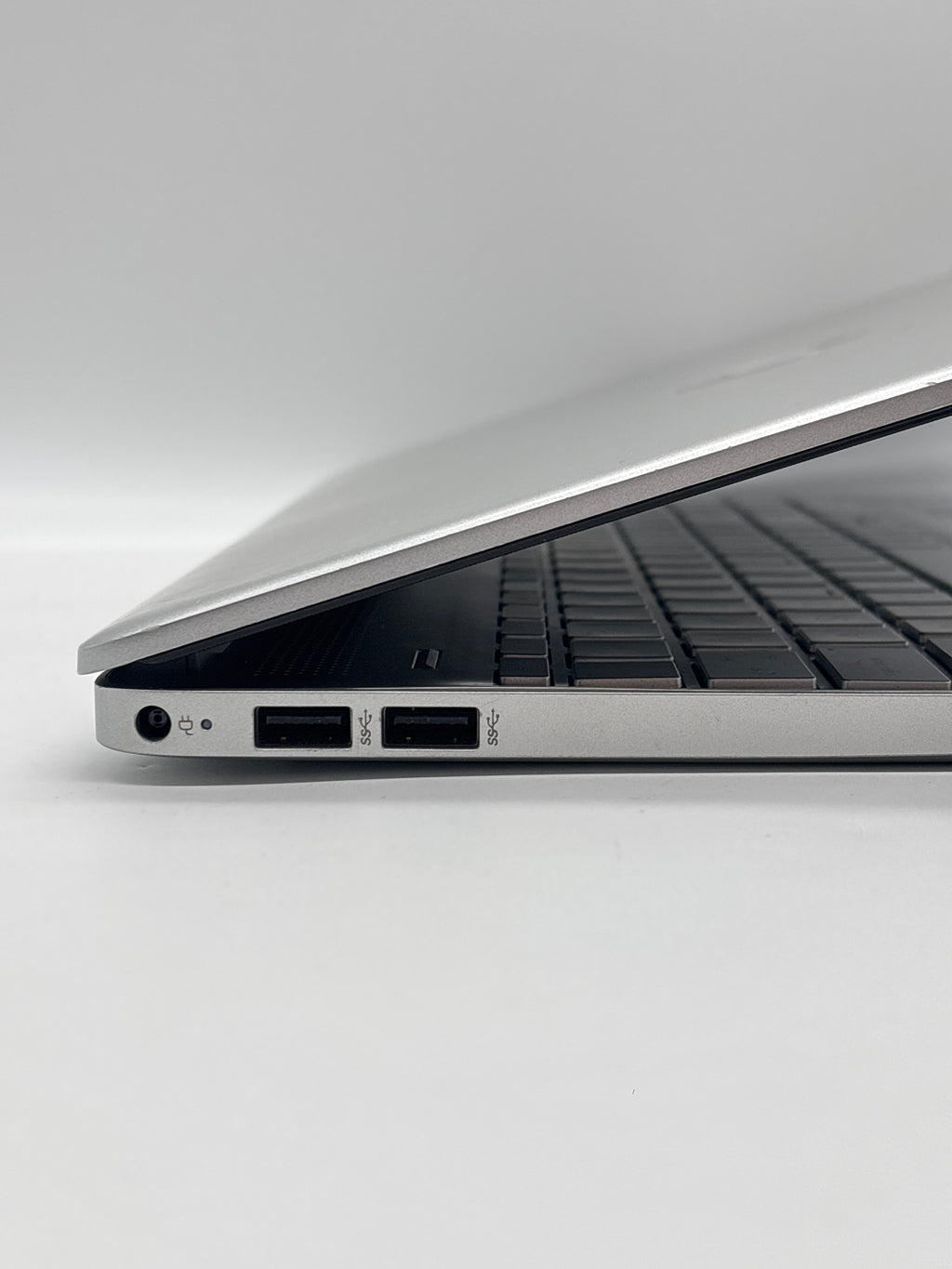 HP 15-dy5073dx i7 1255U 16GB RAM 512GB SSD
