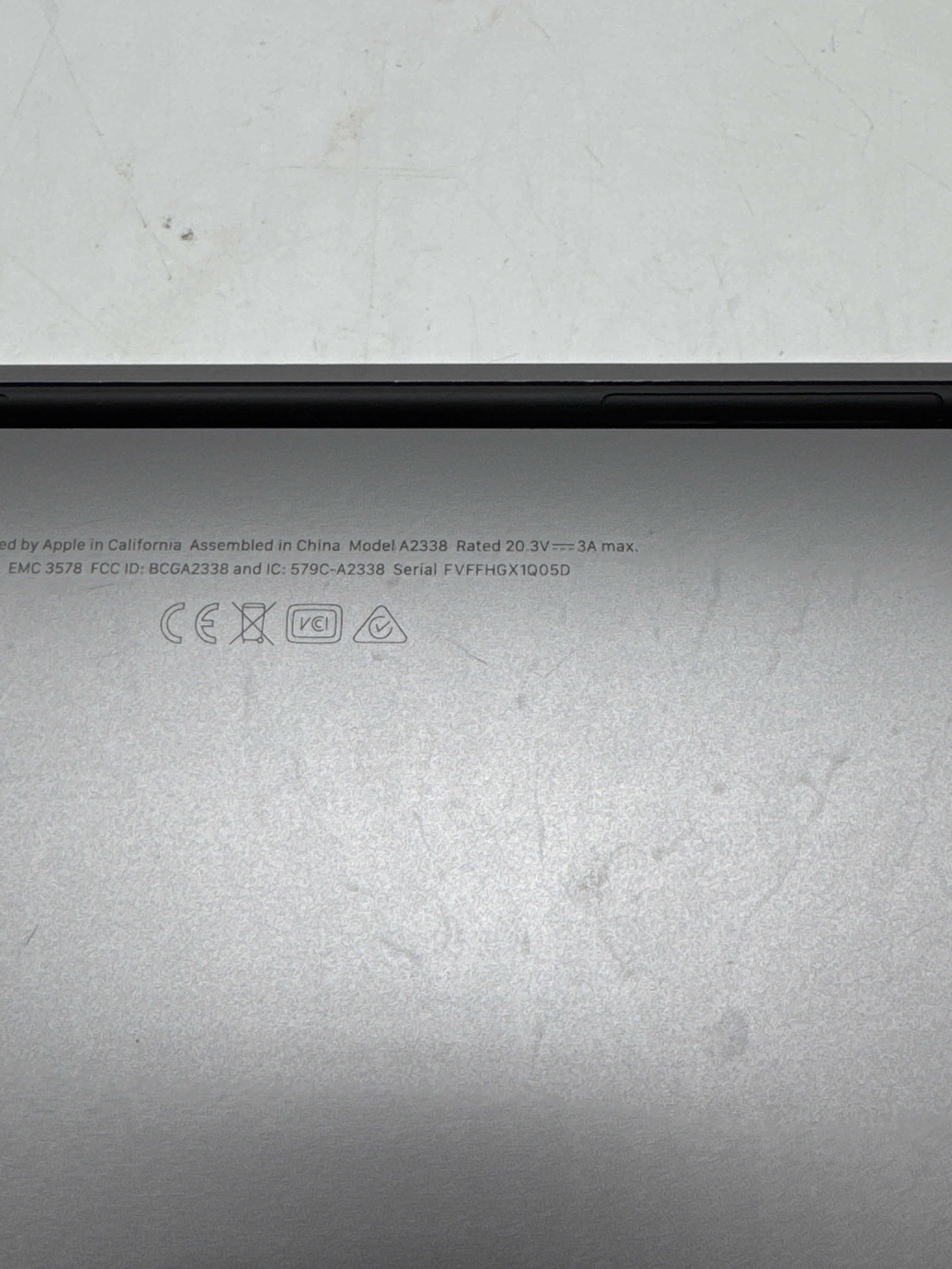 Apple MacBook Pro 13" M1 A2338 8GB RAM 256GB SSD - Used