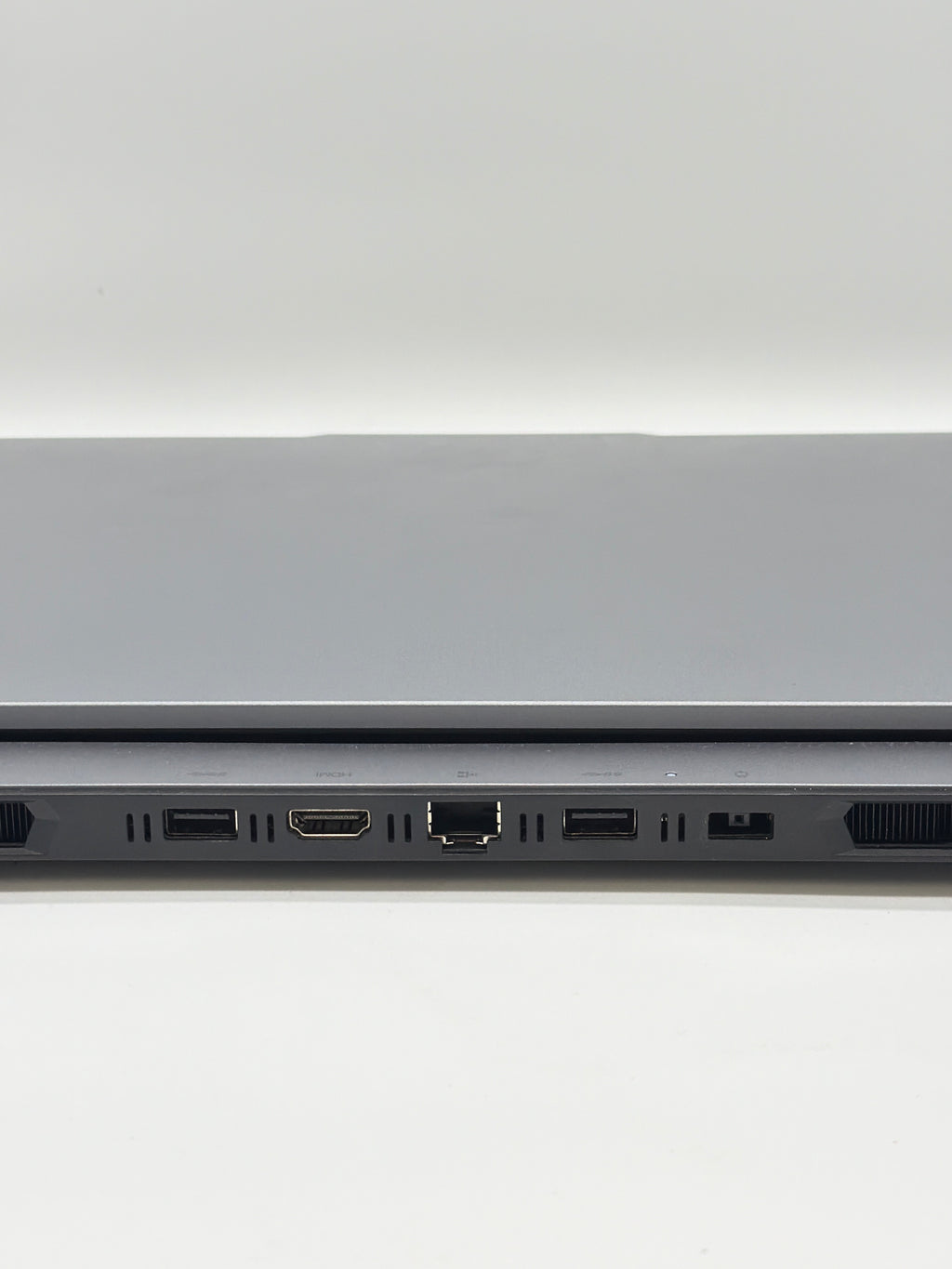 Lenovo LOQ 15ARP9 15.6" Ryzen 5 12GB RAM 512GB SSD RTX 4050 Gray