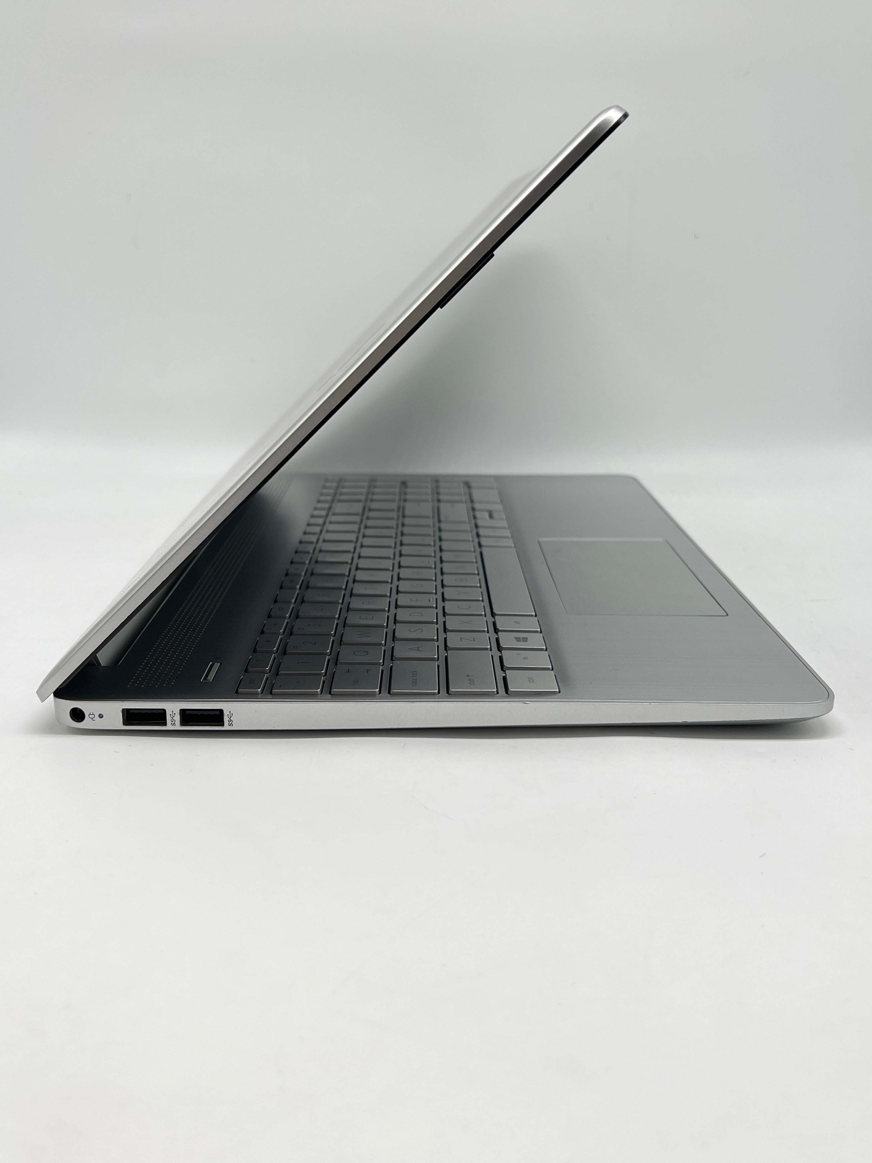 HP Laptop 15-dy1043dx i5-1035G1 12GB RAM 256GB SSD - For Parts (Read)