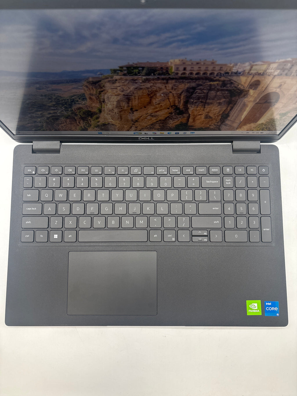 Dell Latitude 3520 15.6" Core i5-1135G7 4GB RAM 256GB SSD GeForce MX350 - Used