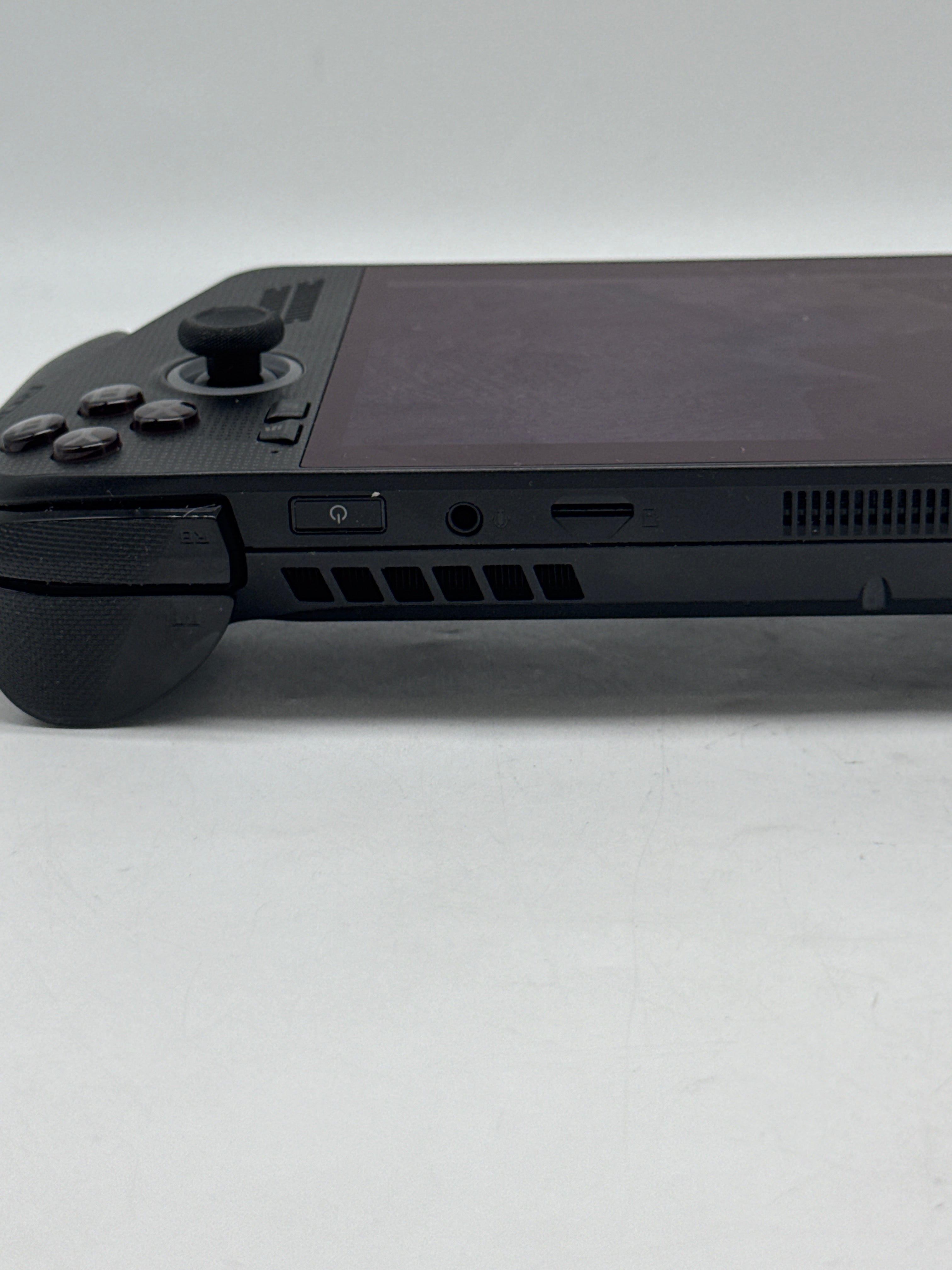 Asus ROG Xbox Ally X 7" AMD Ryzen AI Z2 Extreme 24GB RAM 1TB SSD - Used