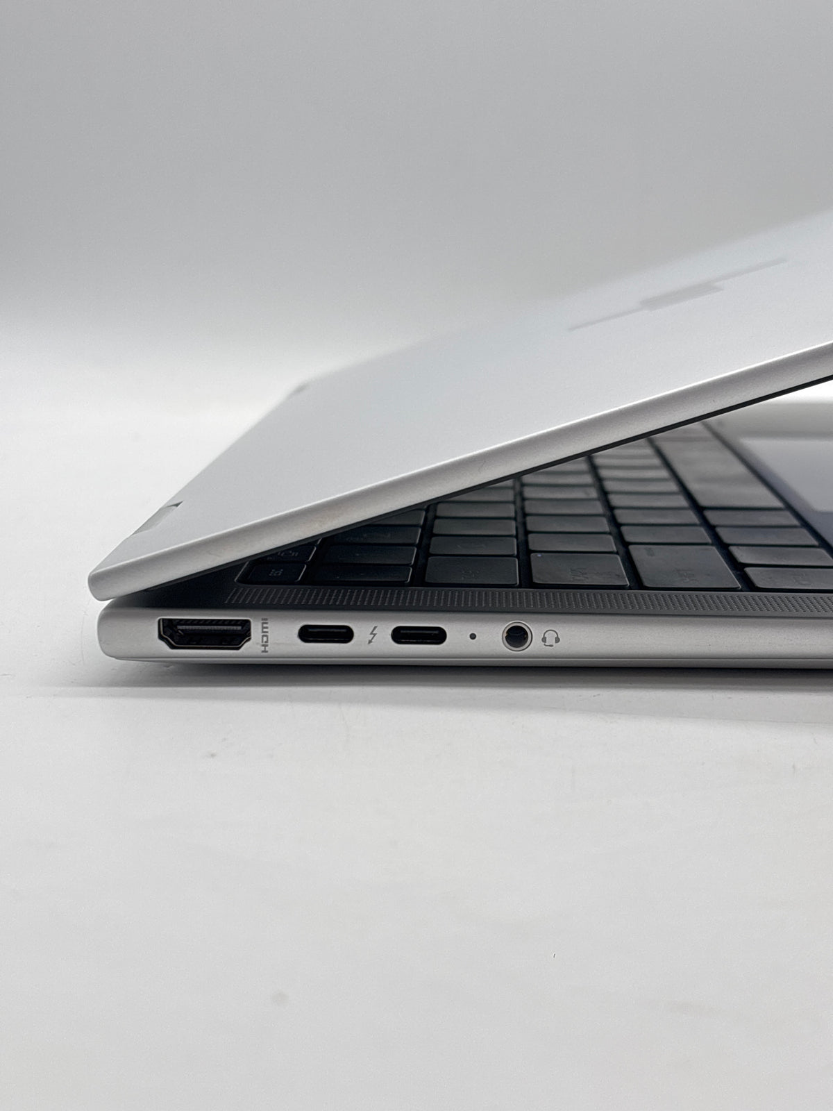 HP Elitebook X Flip G1i 14" Ultra 7 268V 32GB RAM 1TB SSD Silver - Bad Display