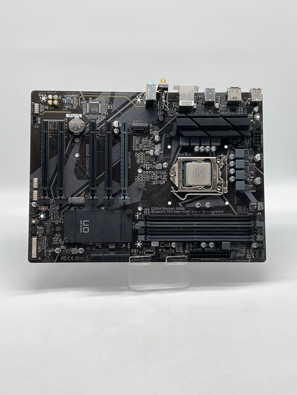 Gigabyte B560 DS3H w/ Intel Core i7-10700 - Used