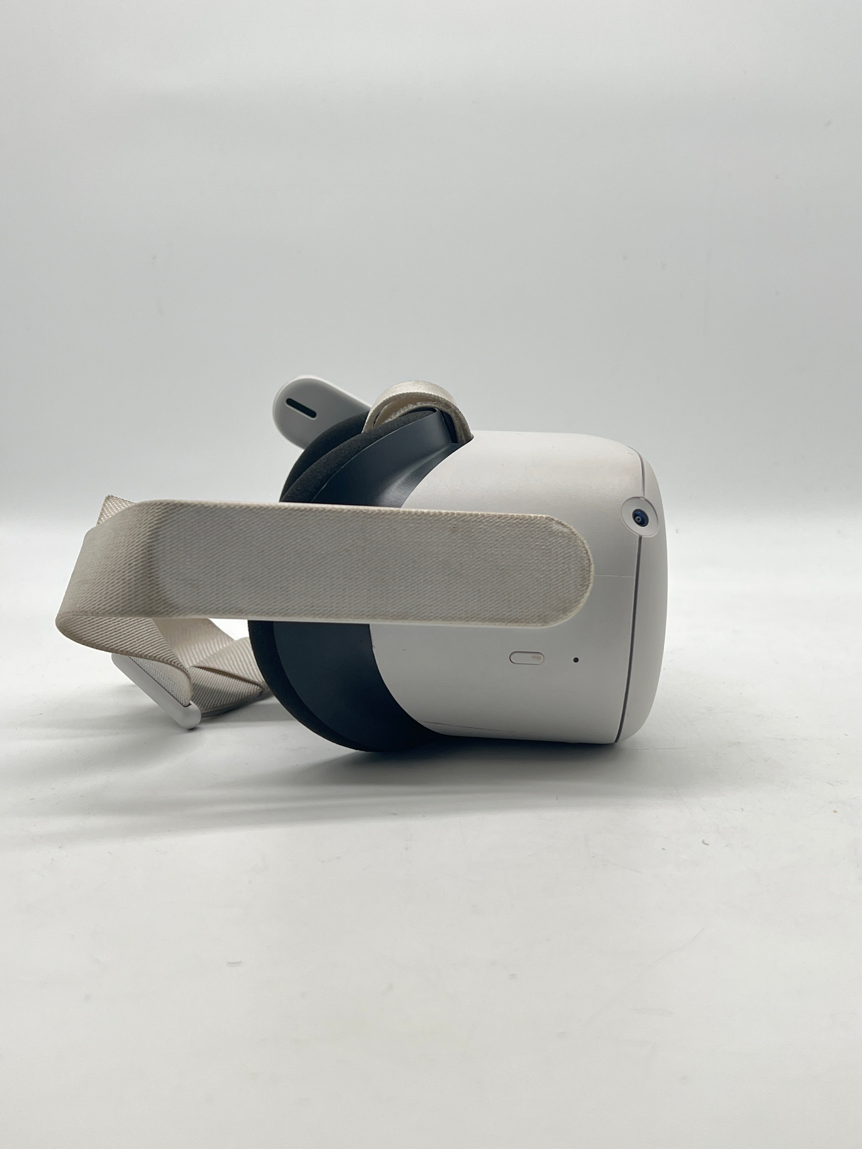Meta Quest 2 64GB VR Headset White Standalone Virtual Reality Headset Only