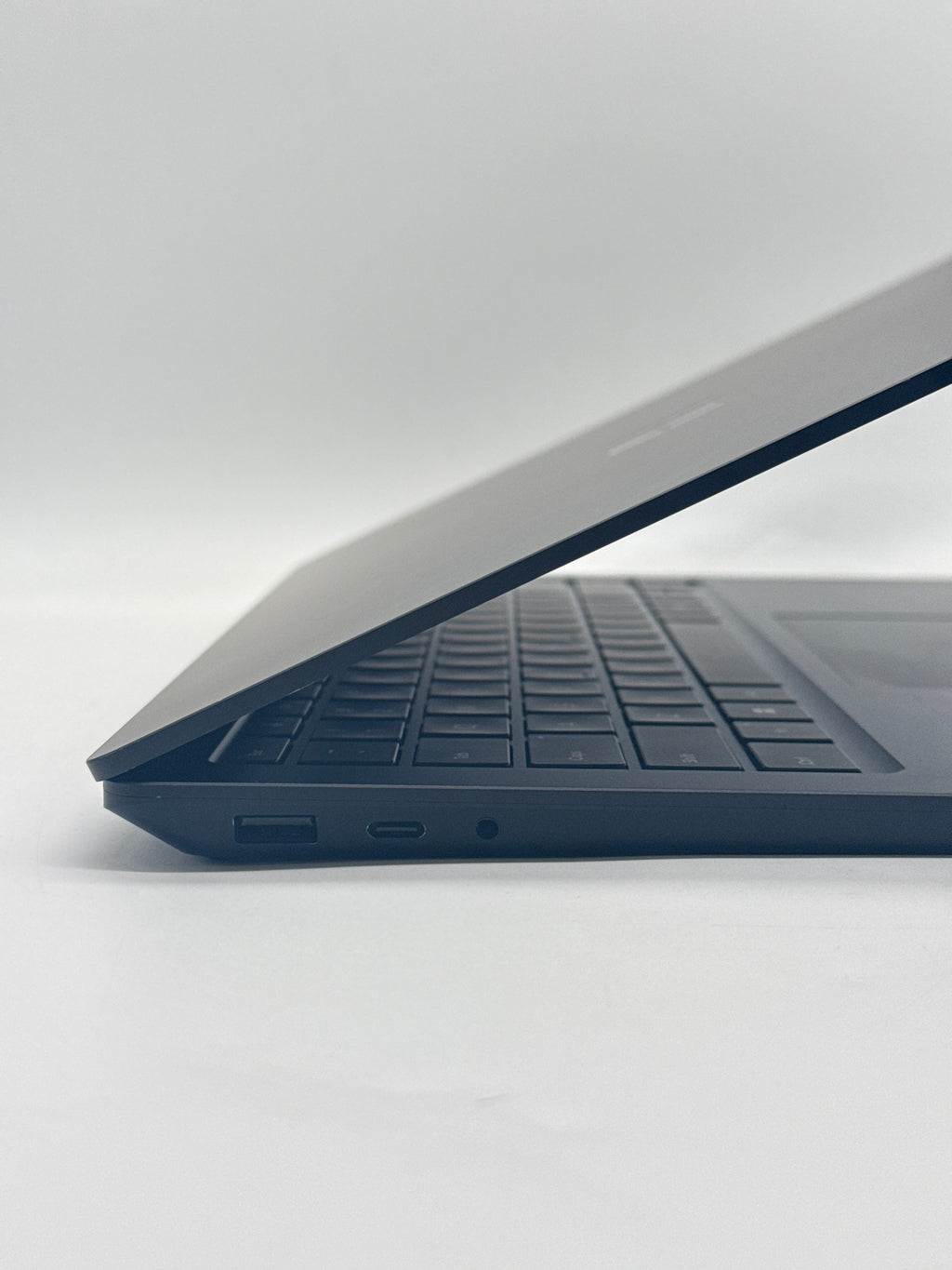 Microsoft Surface Laptop 6 Business Ultra 7 165H 16GB RAM 256GB SSD