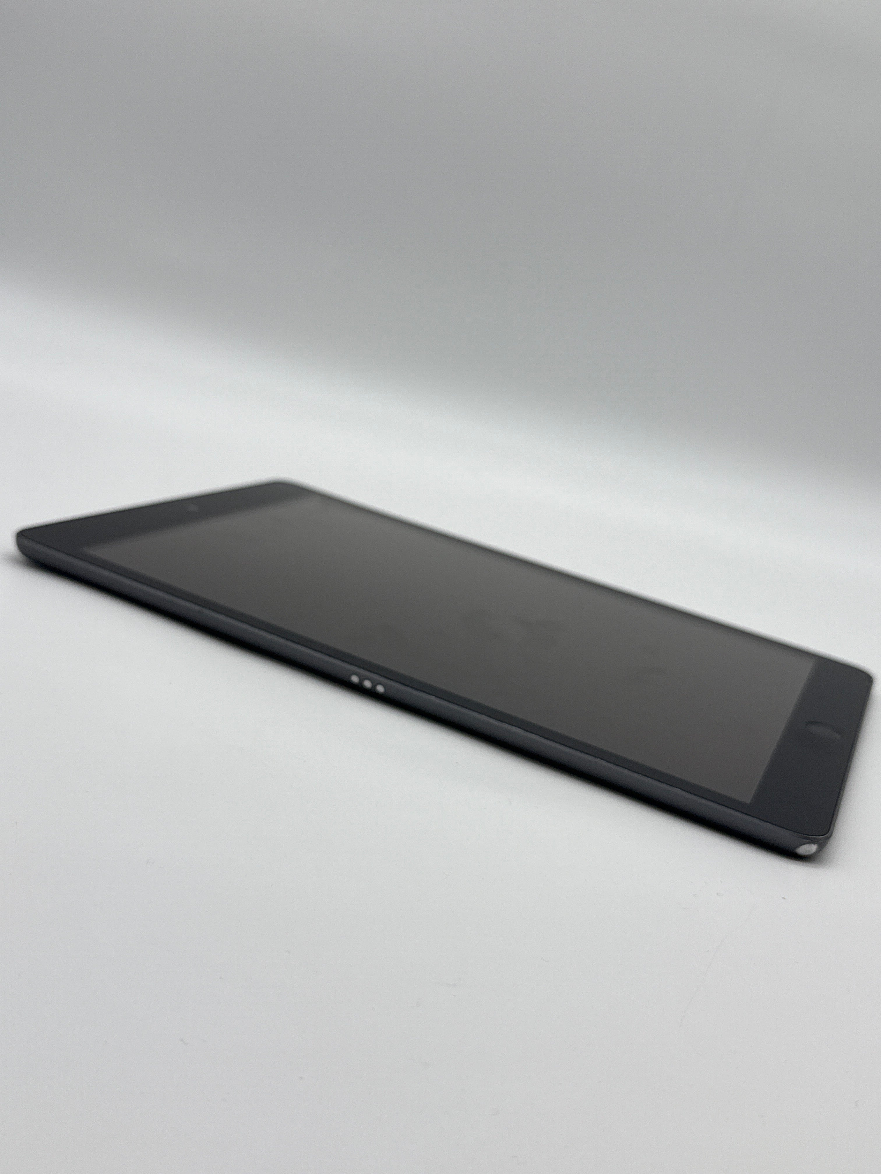 Apple iPad 9th Gen A2603 64GB Space Gray WiFi + Cellular Cracked Screen/Lines
