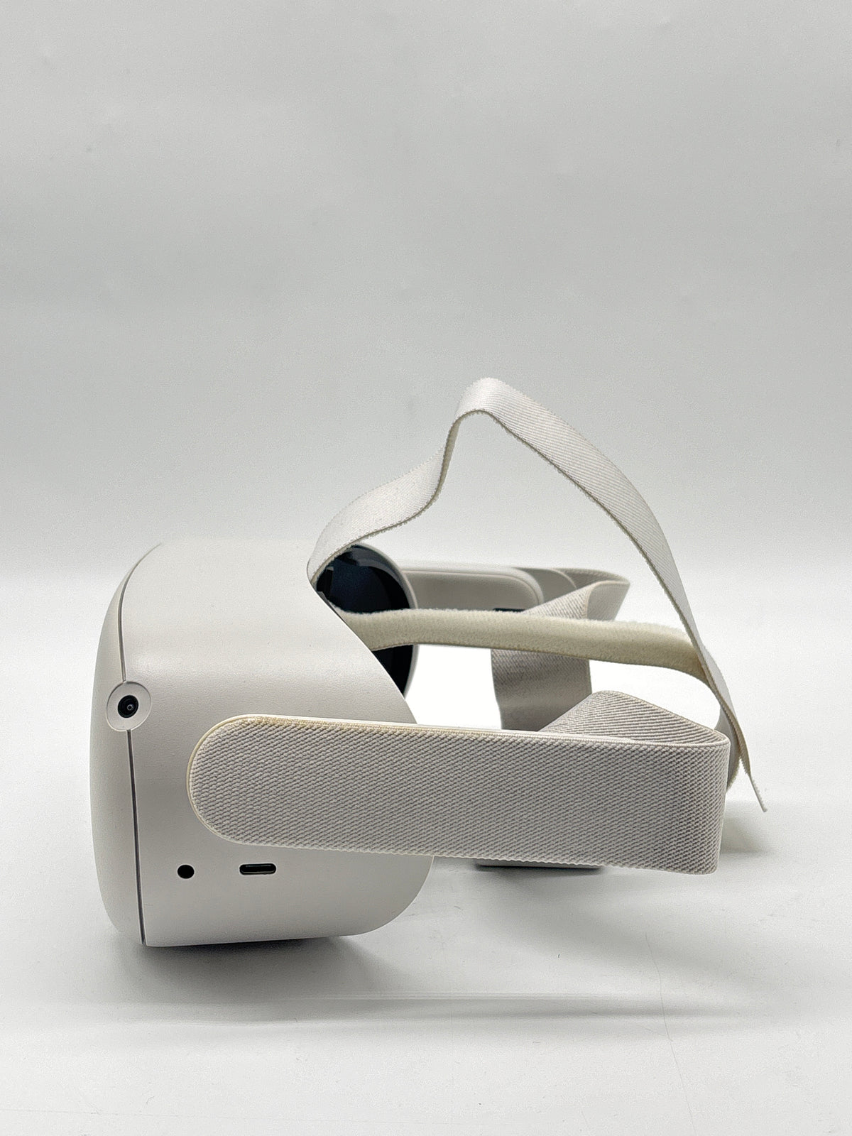Meta Quest 2 VR Headset KW49CM 128GB with Touch Controllers - Used
