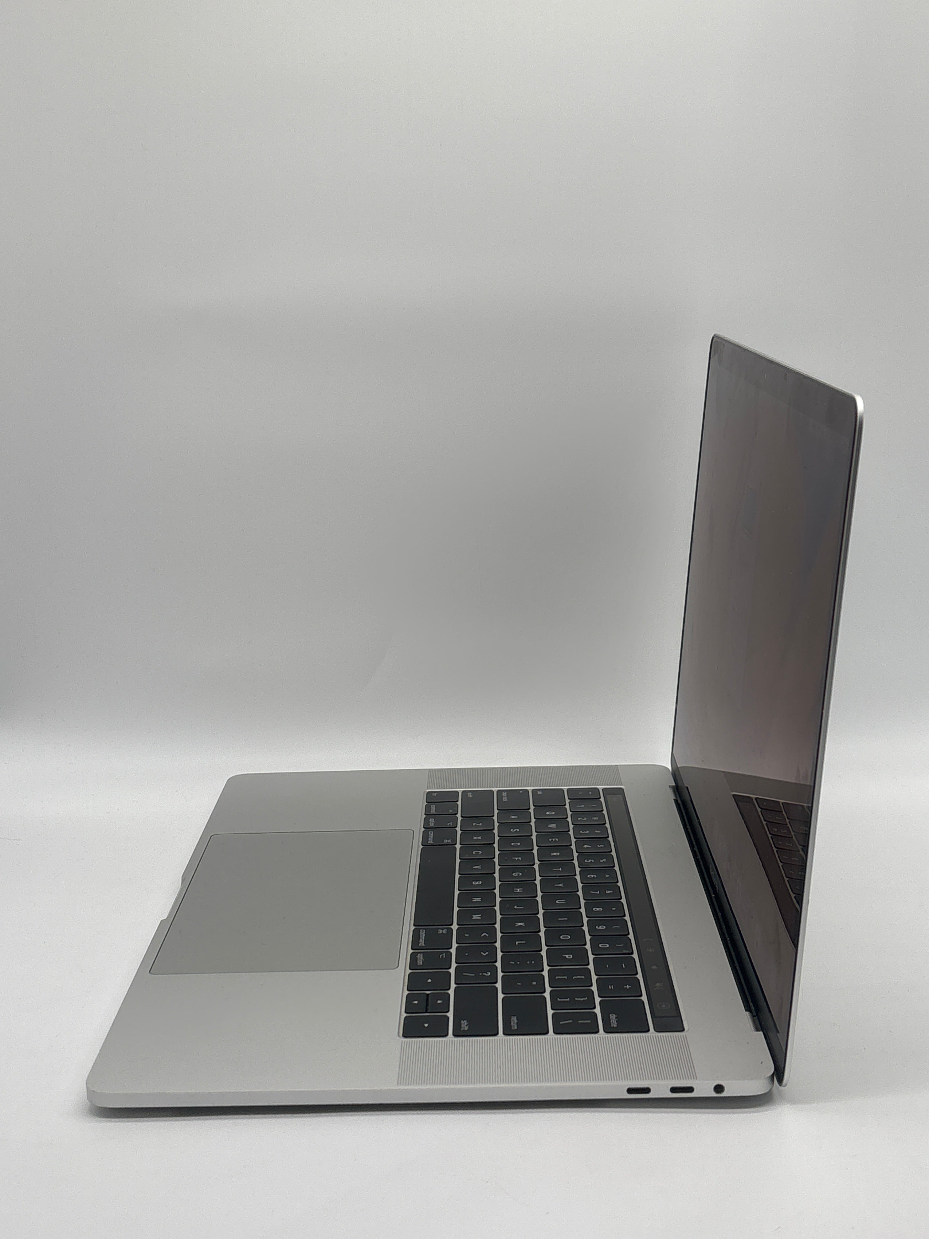Apple MacBook Pro A1707 Ventura Intel Core i7 16GB RAM 256GB - Used