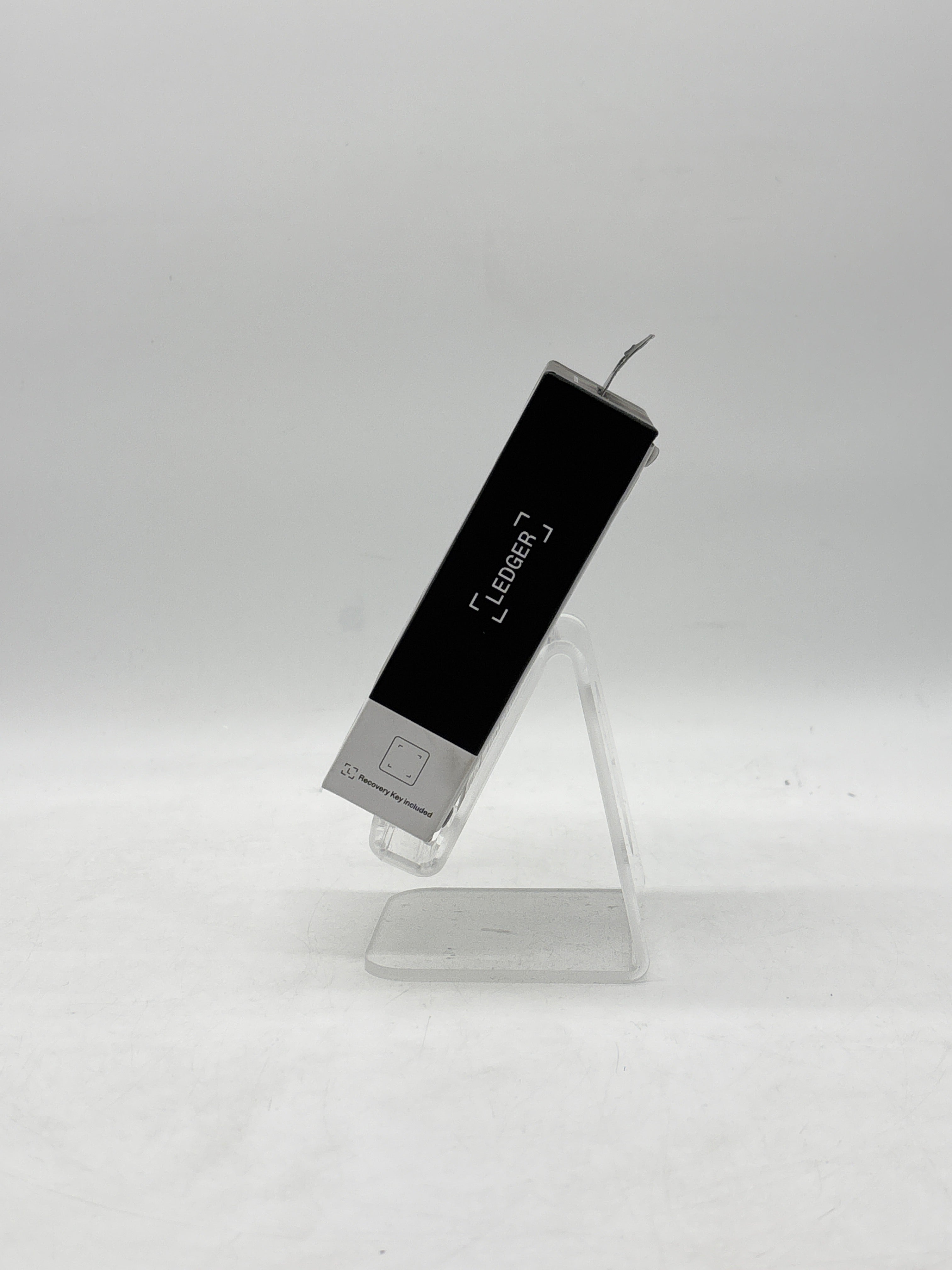 New Ledger Flex Crypto Hardware Wallet with Recovery Key 0908