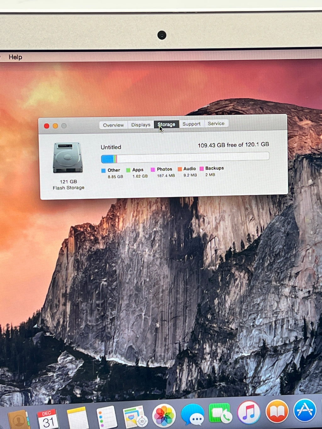 MacBook Air A1466  i5 4GB RAM 128GB SSD - For Parts (Bad Battery)