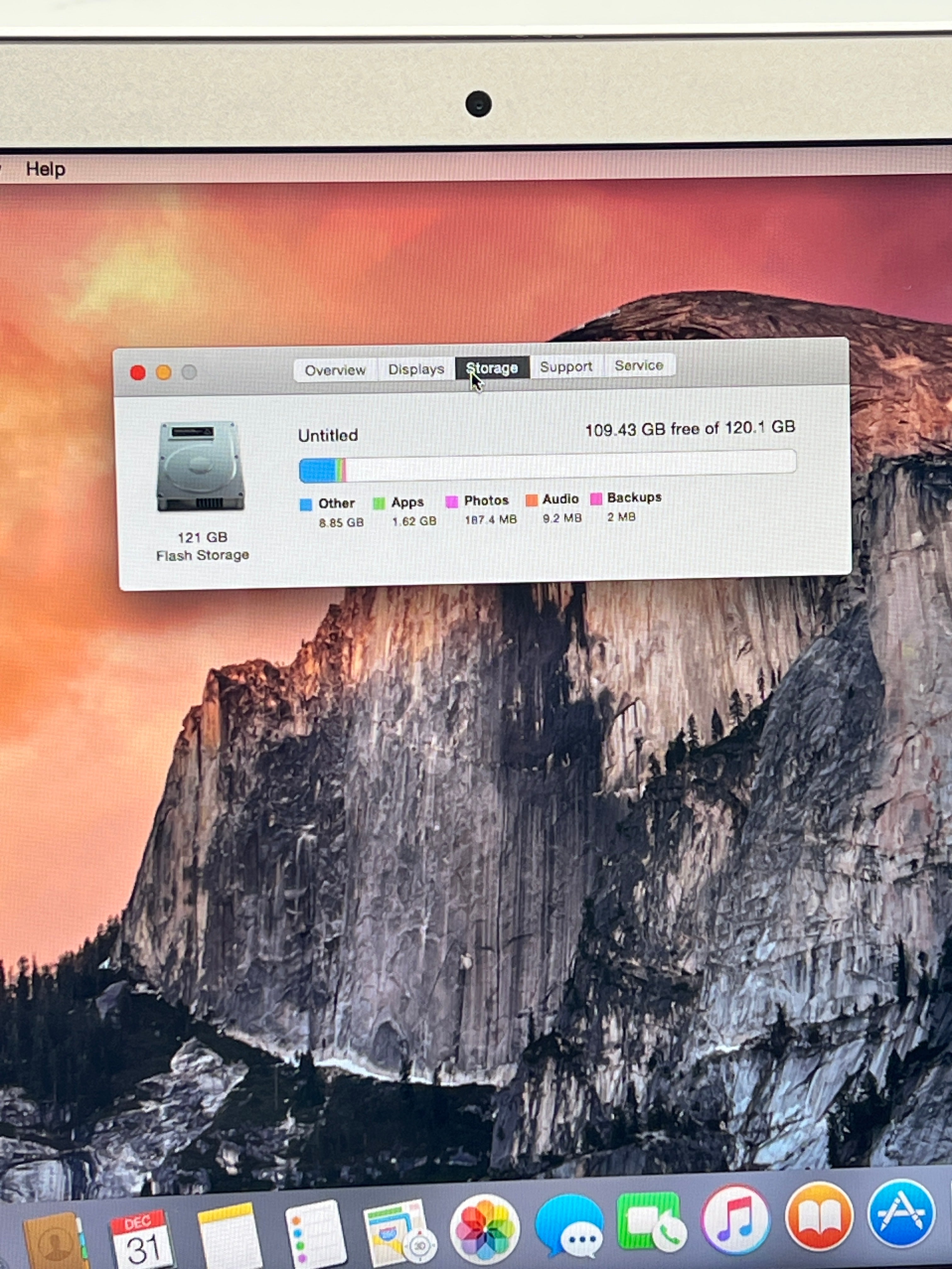 MacBook Air A1466  i5 4GB RAM 128GB SSD - For Parts (Bad Battery)
