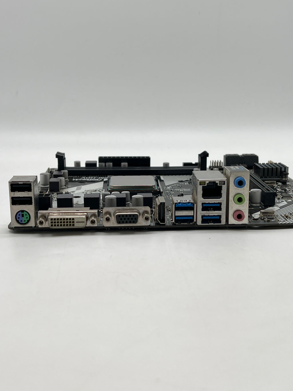ASRock A320M-HDV AM4 Motherboard w AMD Ryzen 5 3400G - Used