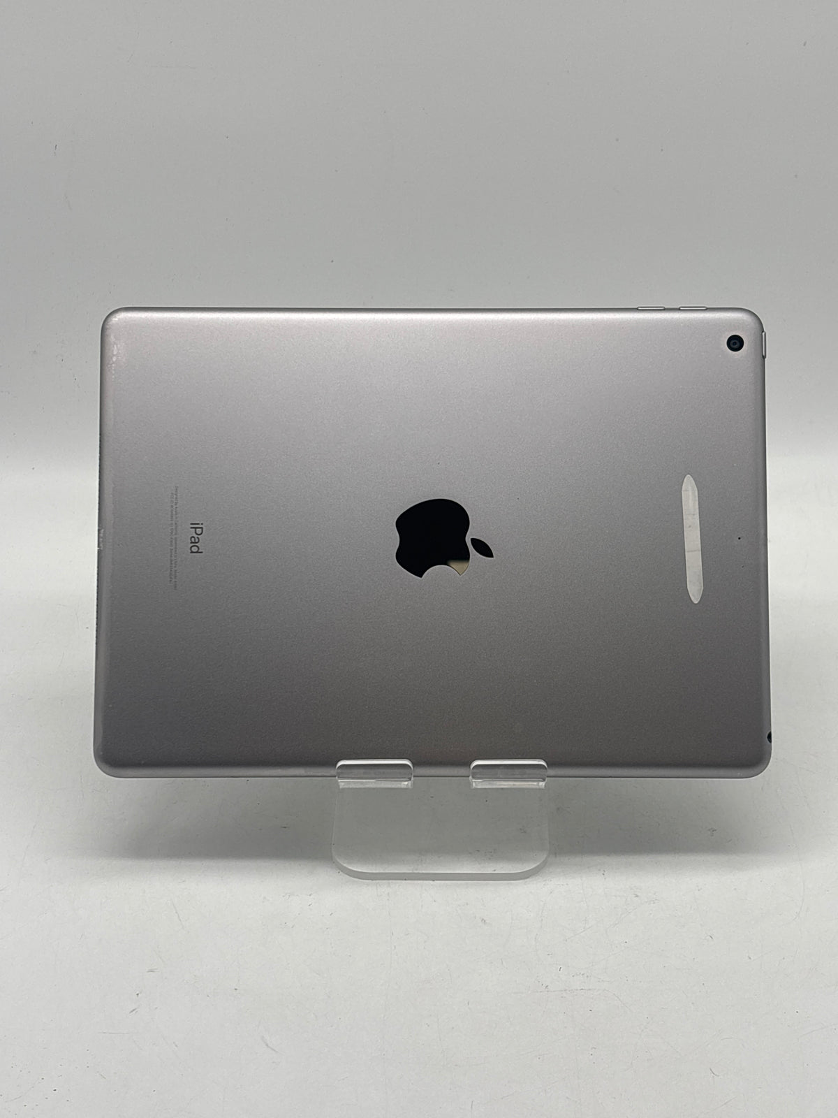 Apple iPad 6th Gen 9.7" A10 Fusion 32GB Wi-Fi Space Gray - Used