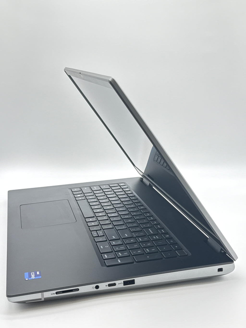 Dell Precision 7780 17.3 in Intel Core i9 64GB RAM 2TB SSD Gray