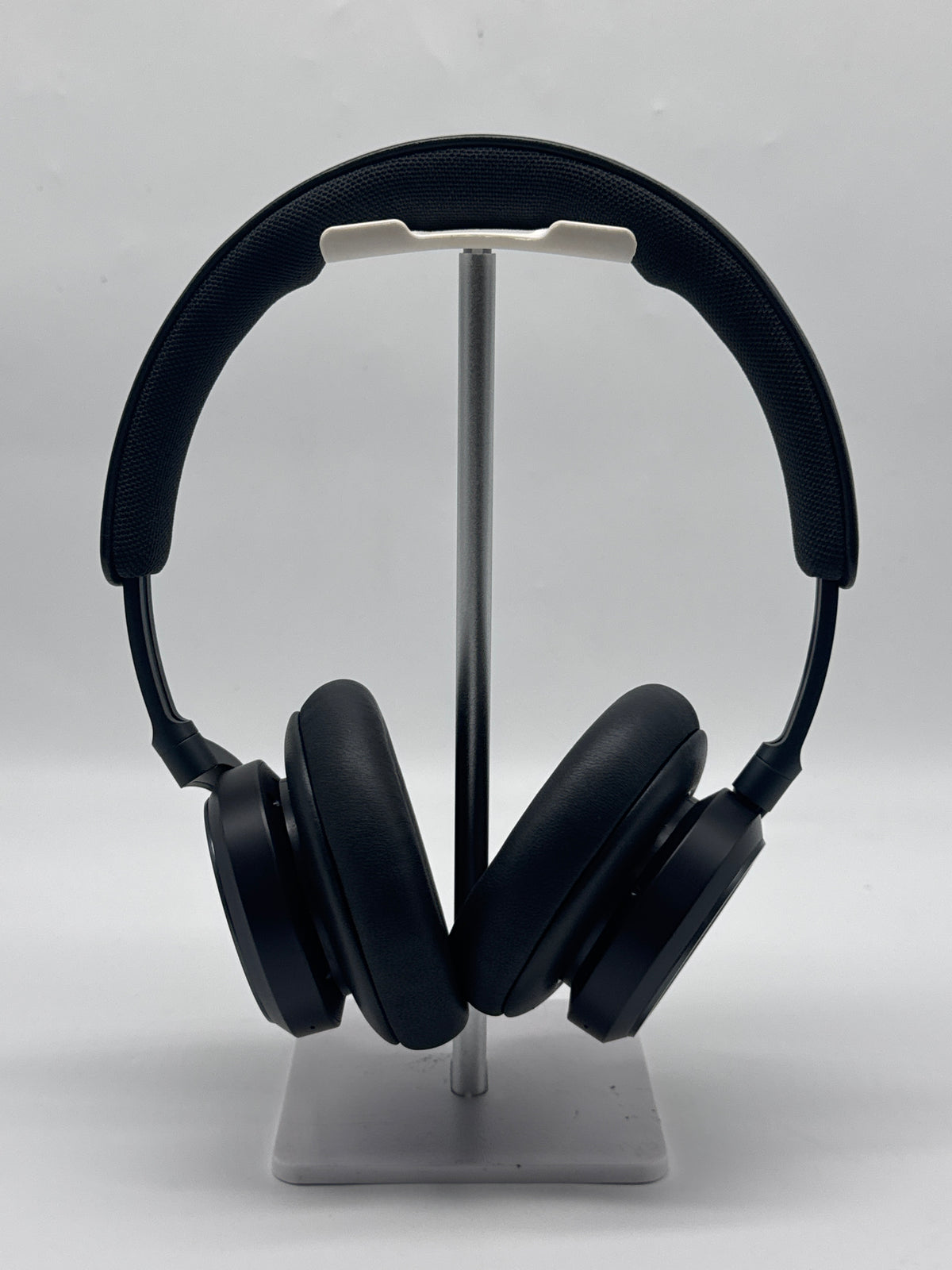 Bang Olufsen Beoplay HX Wireless Over-Ear Headphones Greyish Black - Used