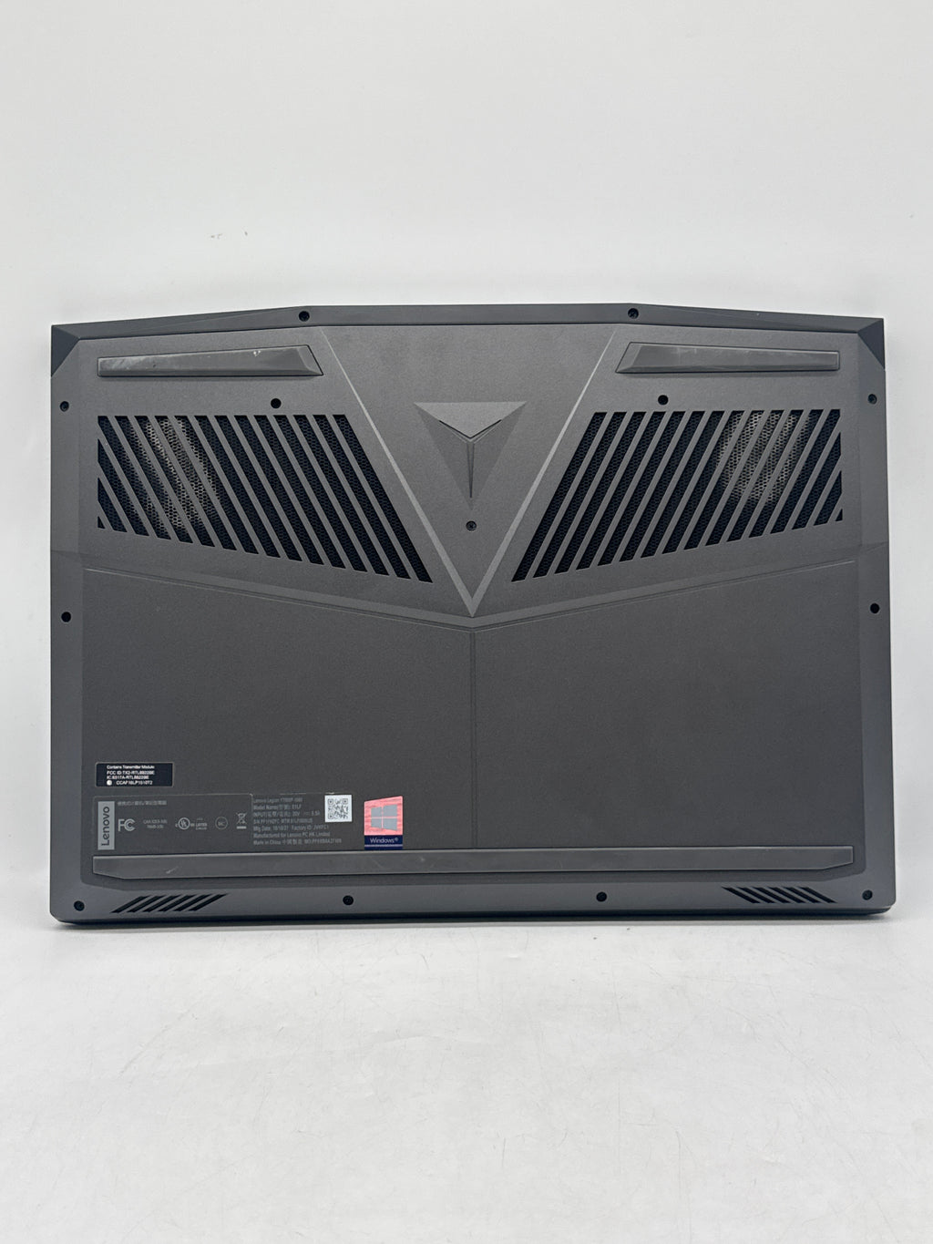 Lenovo Legion Y7000P-1060 i7 8750H 8GB RAM 1TB HDD GTX 1060 - READ