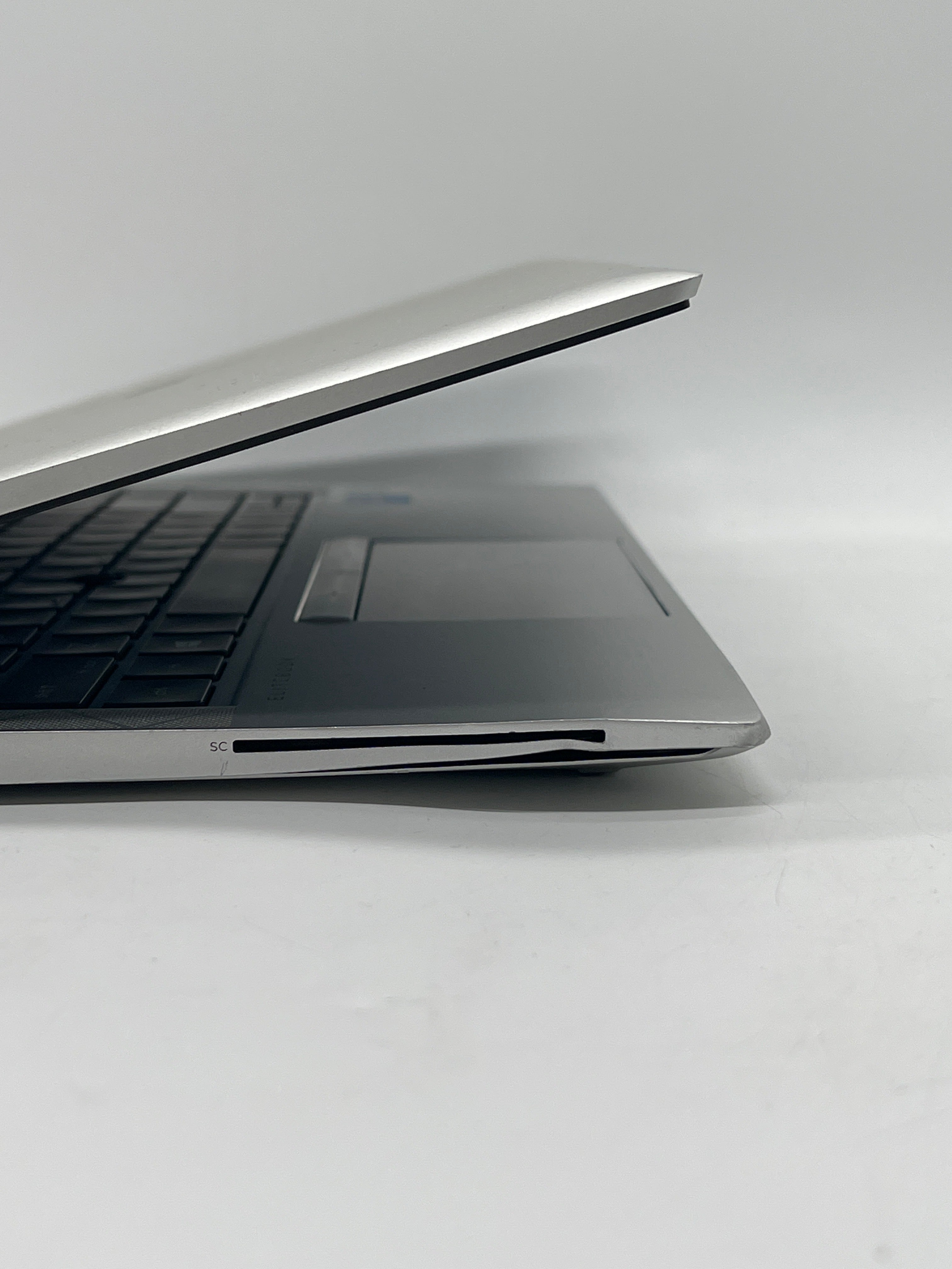 HP Elitebook 840 G8 Touch i5-1135G7 8GB RAM 256GB SSD - Bios Lock/Remotely Managed