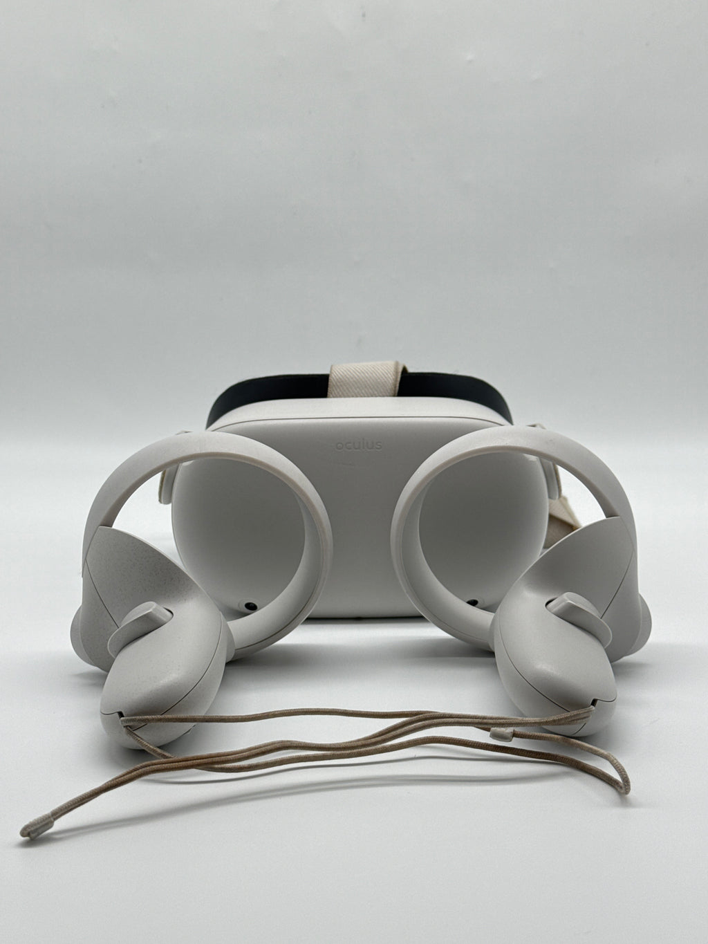 Meta Quest 2 All-In-One VR Headset 64GB - Cracked Frame, Read