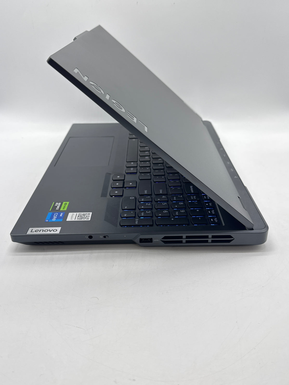 Lenovo Legion Pro 5 16IRX8 17" Core i7 13700HX 32GB RAM 1TB SSD RTX 4070 - Used
