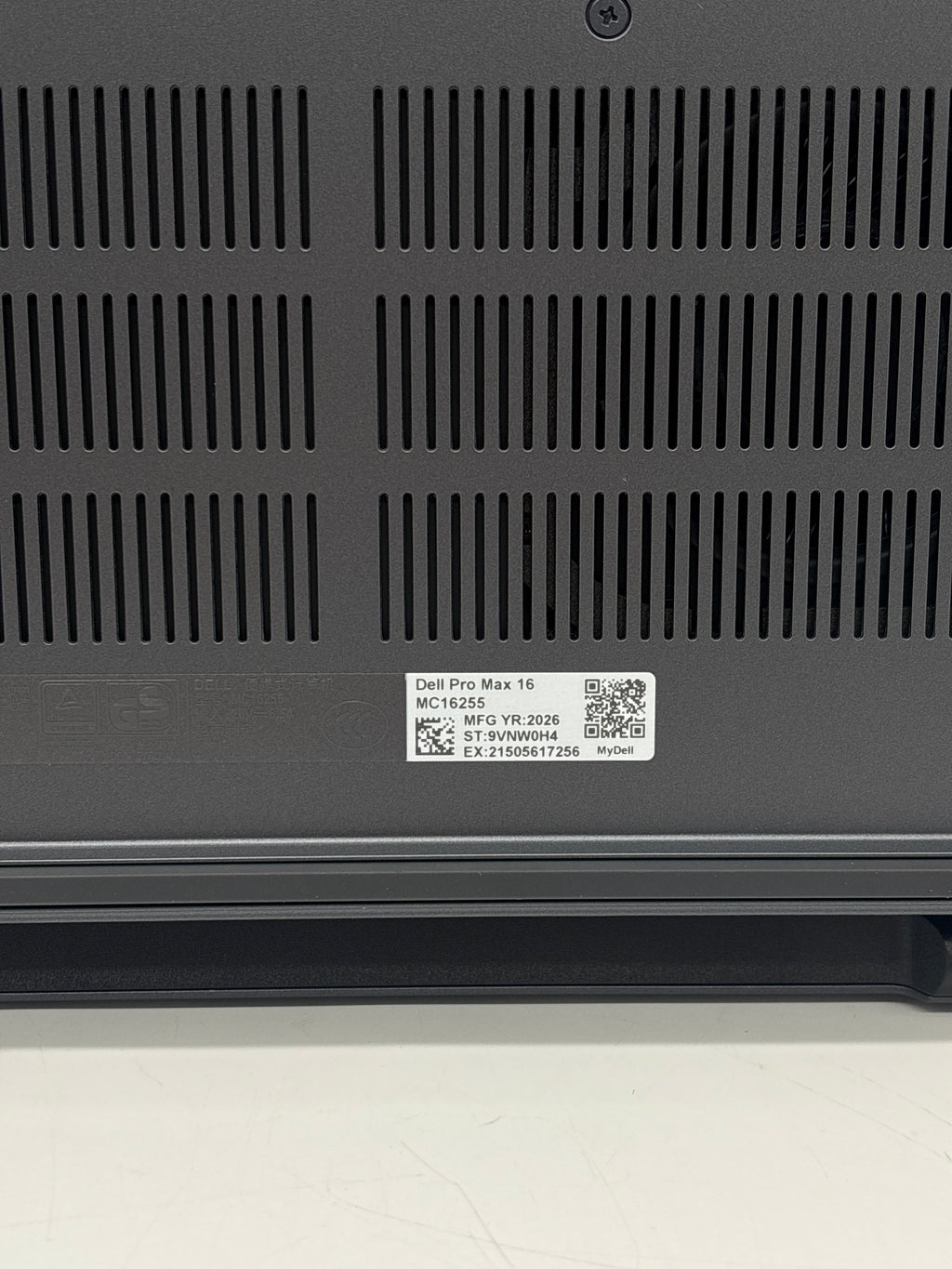Dell Pro Max 16 Ryzen AI 9 HX Pro 370 32GB RAM 512GB SSD RTX PRO 1000 - New In Box